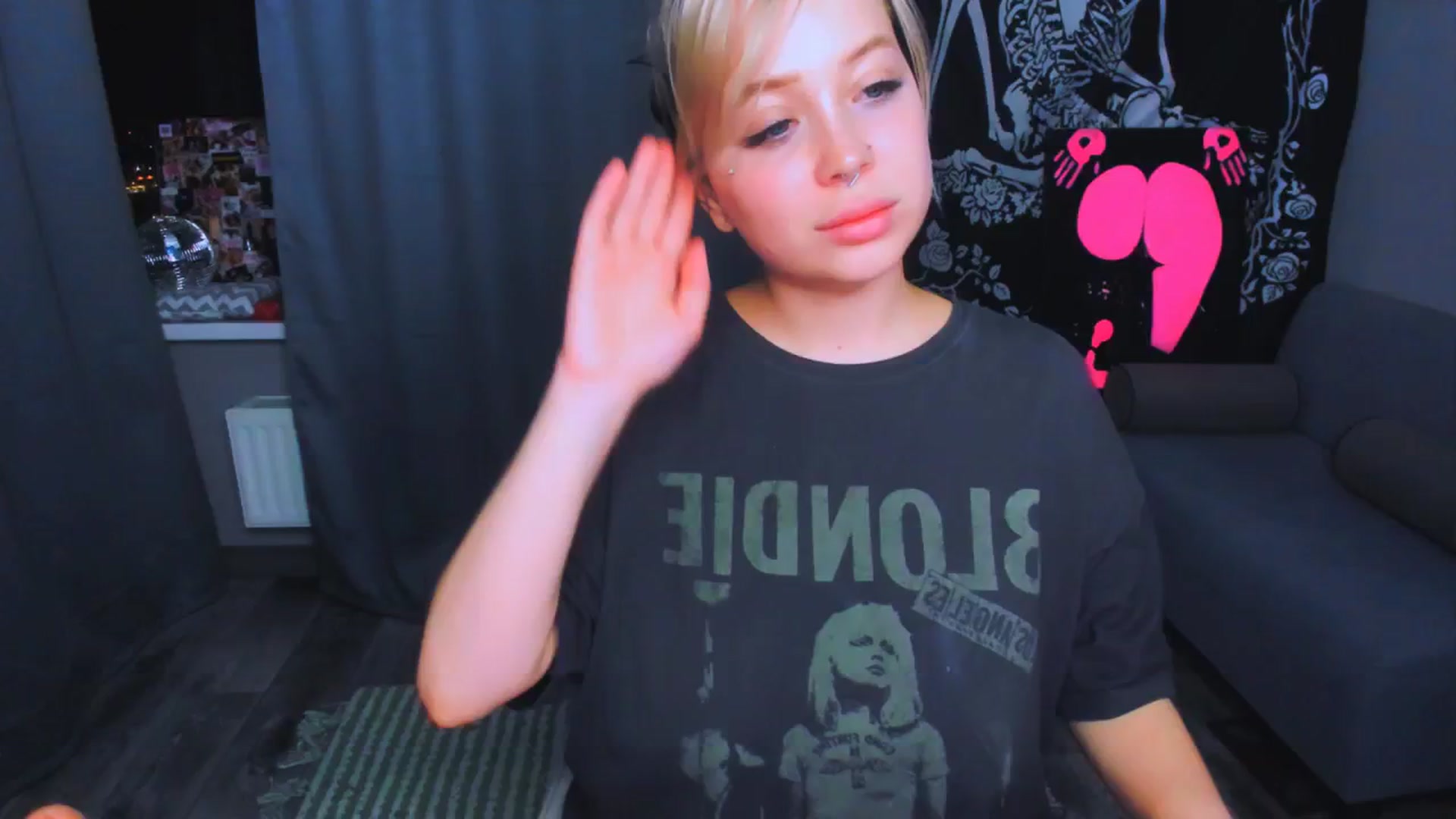 Gallery image thumbnail from MonaLauu's myfreecams stream on, 04/24/2026, 22:37 image 12 of 20