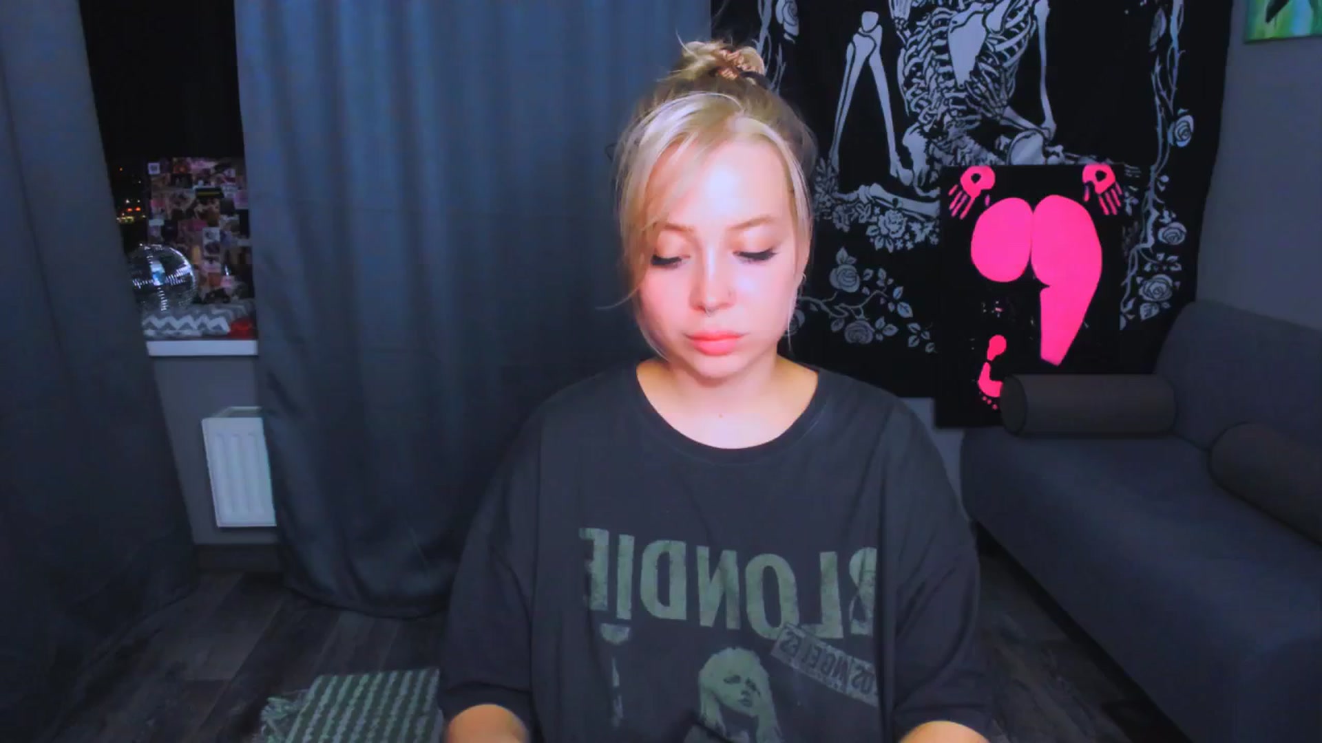 Gallery image thumbnail from MonaLauu's myfreecams stream on, 04/24/2026, 22:37 image 16 of 20