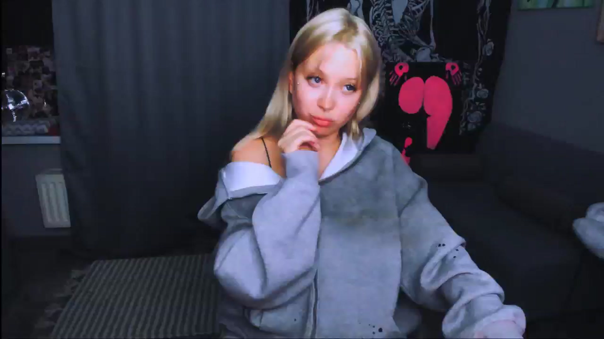 Gallery image thumbnail from MonaLauu's myfreecams stream on, 04/29/2026, 24:14 image 3 of 20