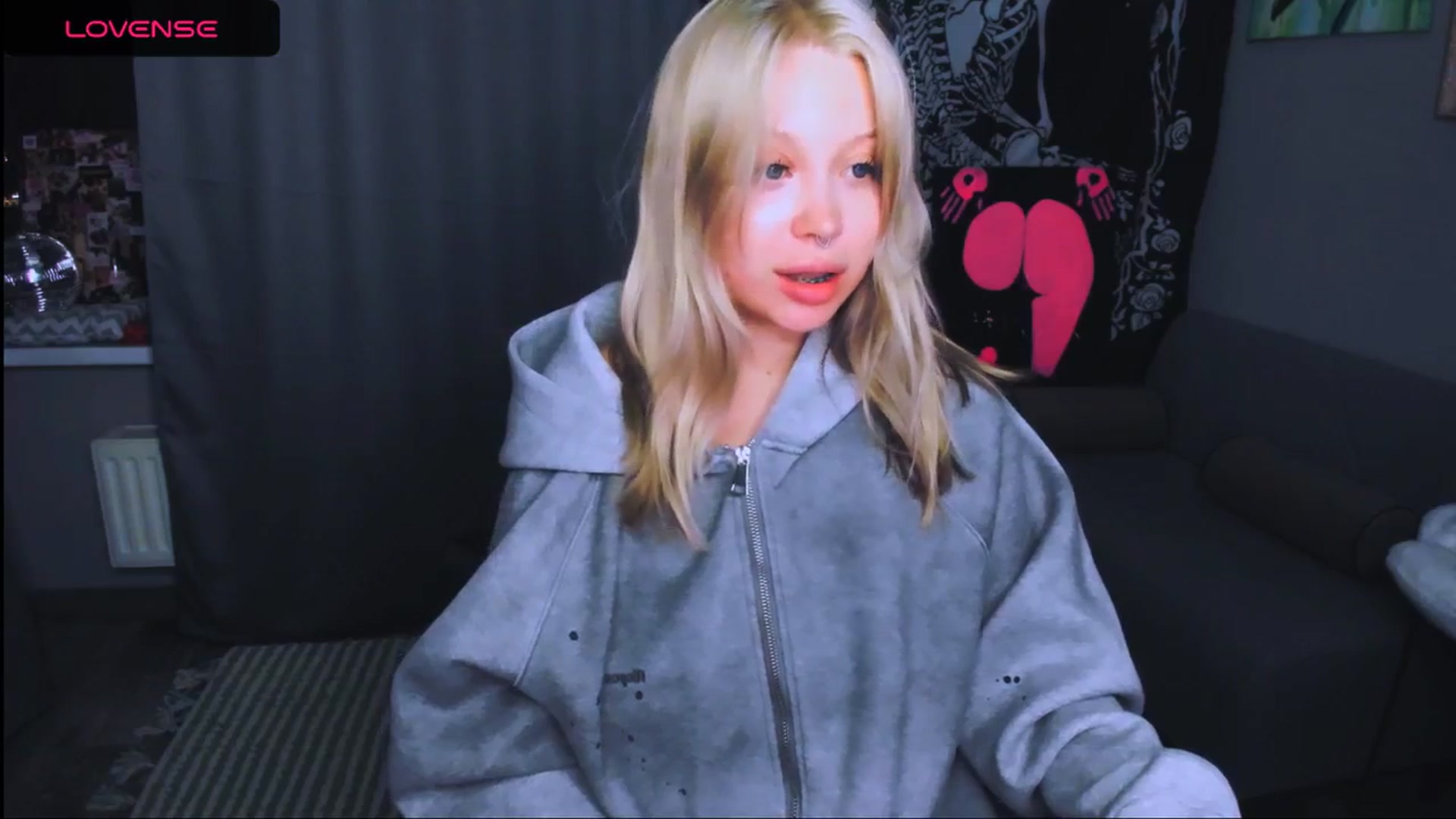 Gallery image thumbnail from MonaLauu's myfreecams stream on, 04/29/2026, 01:34 image 4 of 20