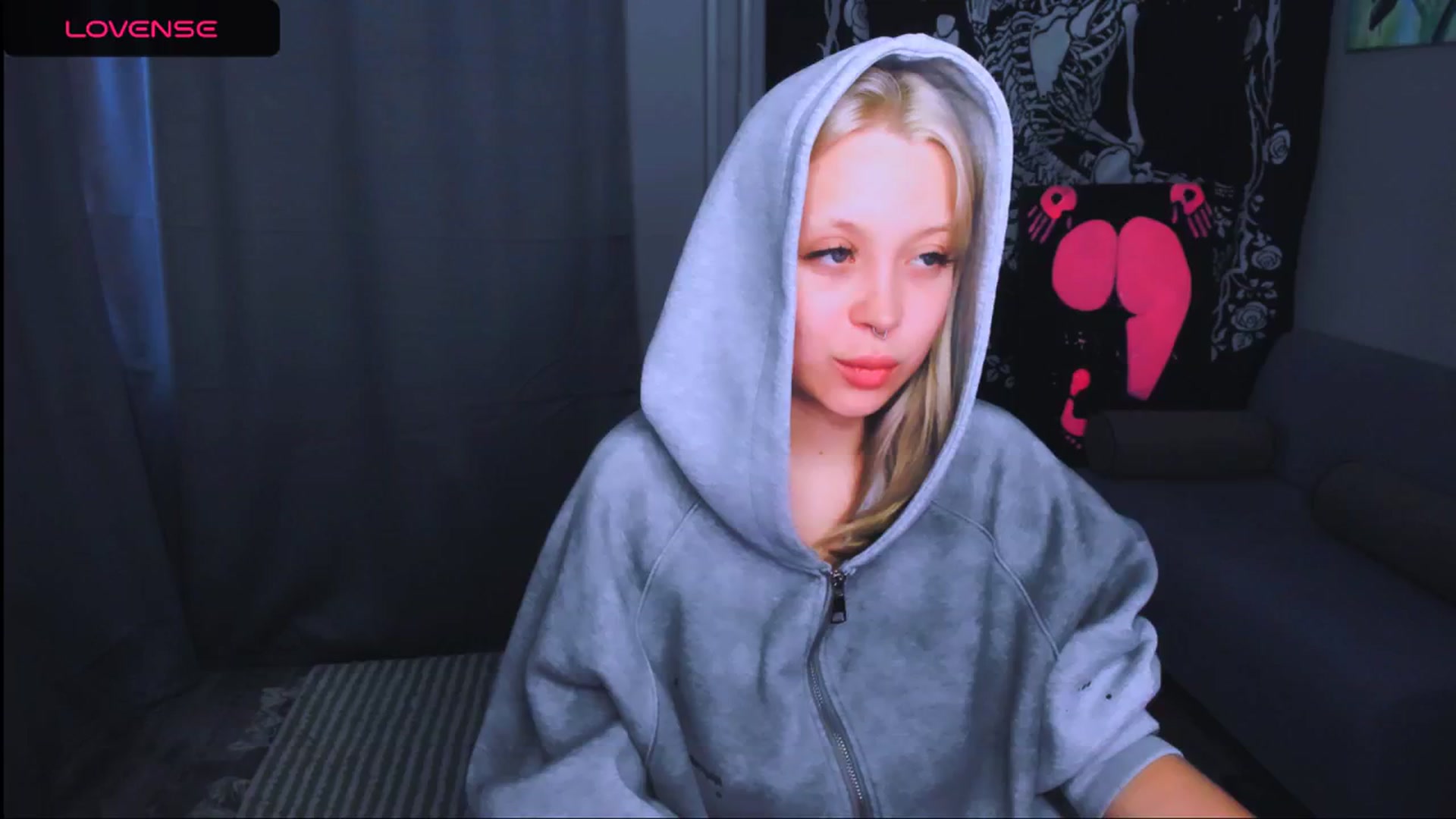 Gallery image thumbnail from MonaLauu's myfreecams stream on, 04/29/2026, 02:20 image 20 of 20