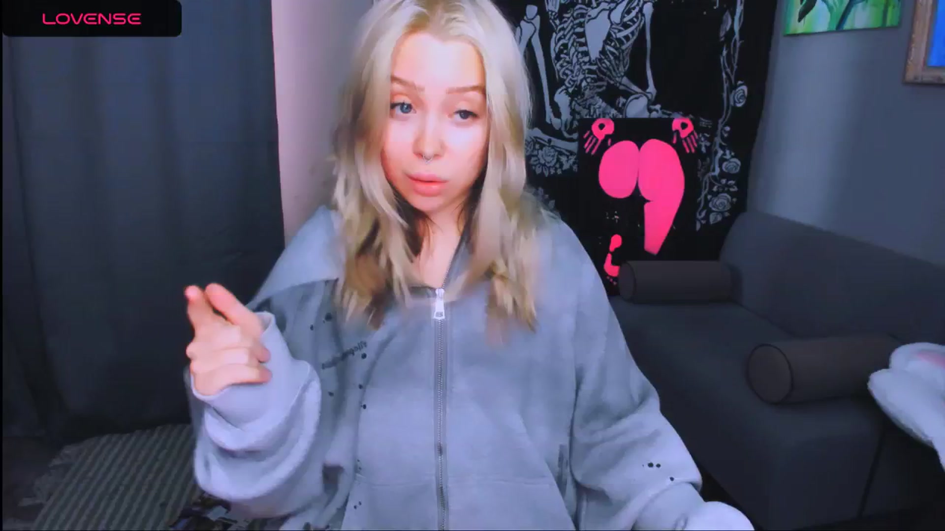 Gallery image thumbnail from MonaLauu's myfreecams stream on, 04/30/2026, 03:32 image 4 of 20