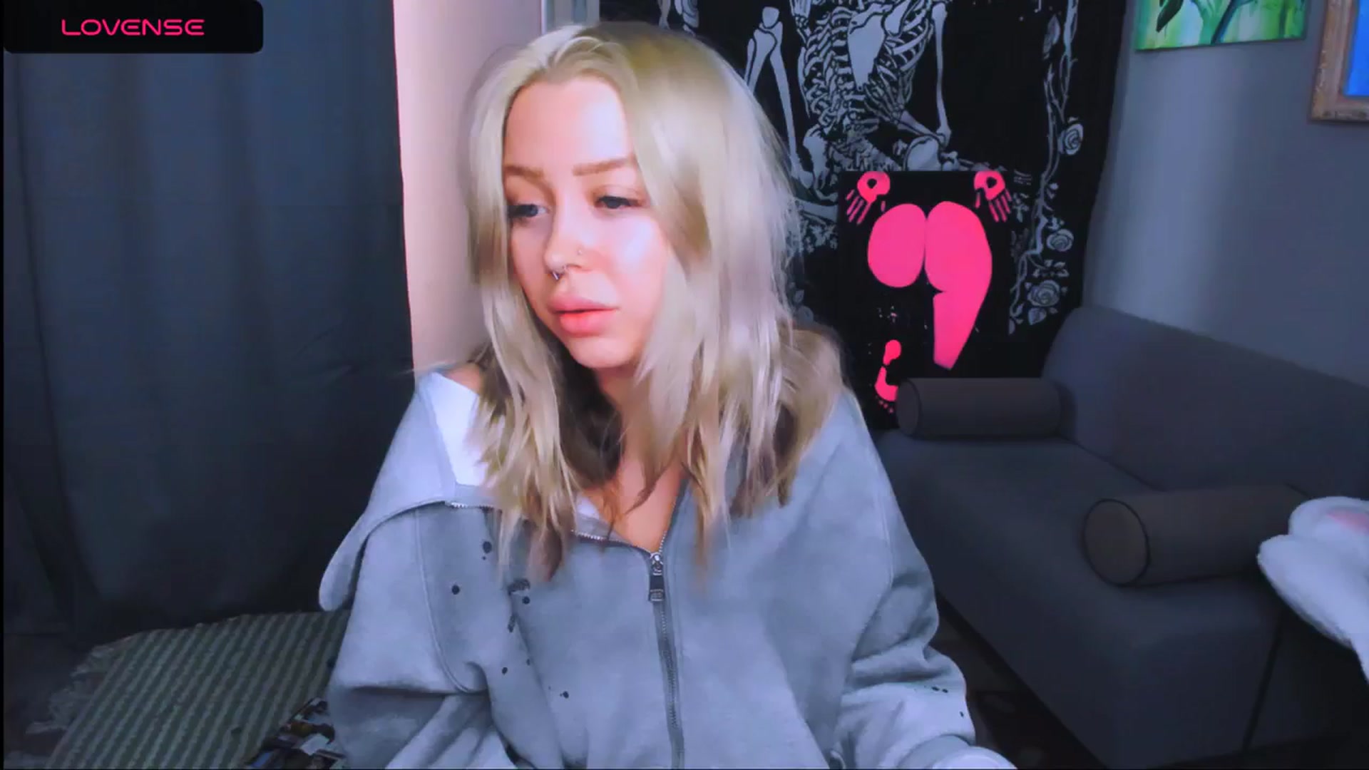 Gallery image thumbnail from MonaLauu's myfreecams stream on, 04/30/2026, 03:32 image 17 of 20