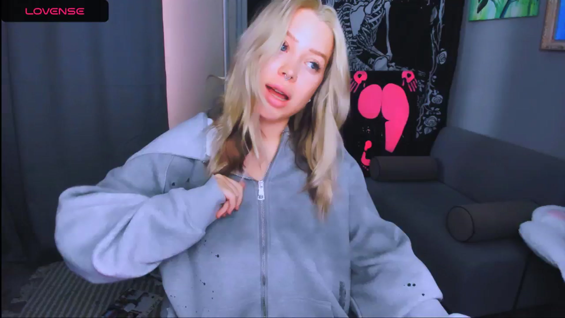 Gallery image thumbnail from MonaLauu's myfreecams stream on, 04/30/2026, 03:32 image 3 of 20