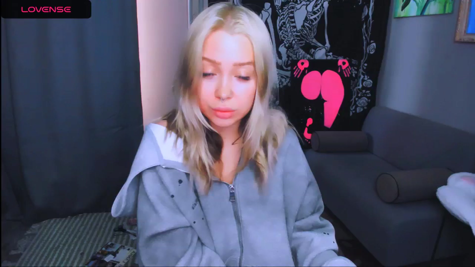 Gallery image thumbnail from MonaLauu's myfreecams stream on, 04/30/2026, 03:32 image 18 of 20