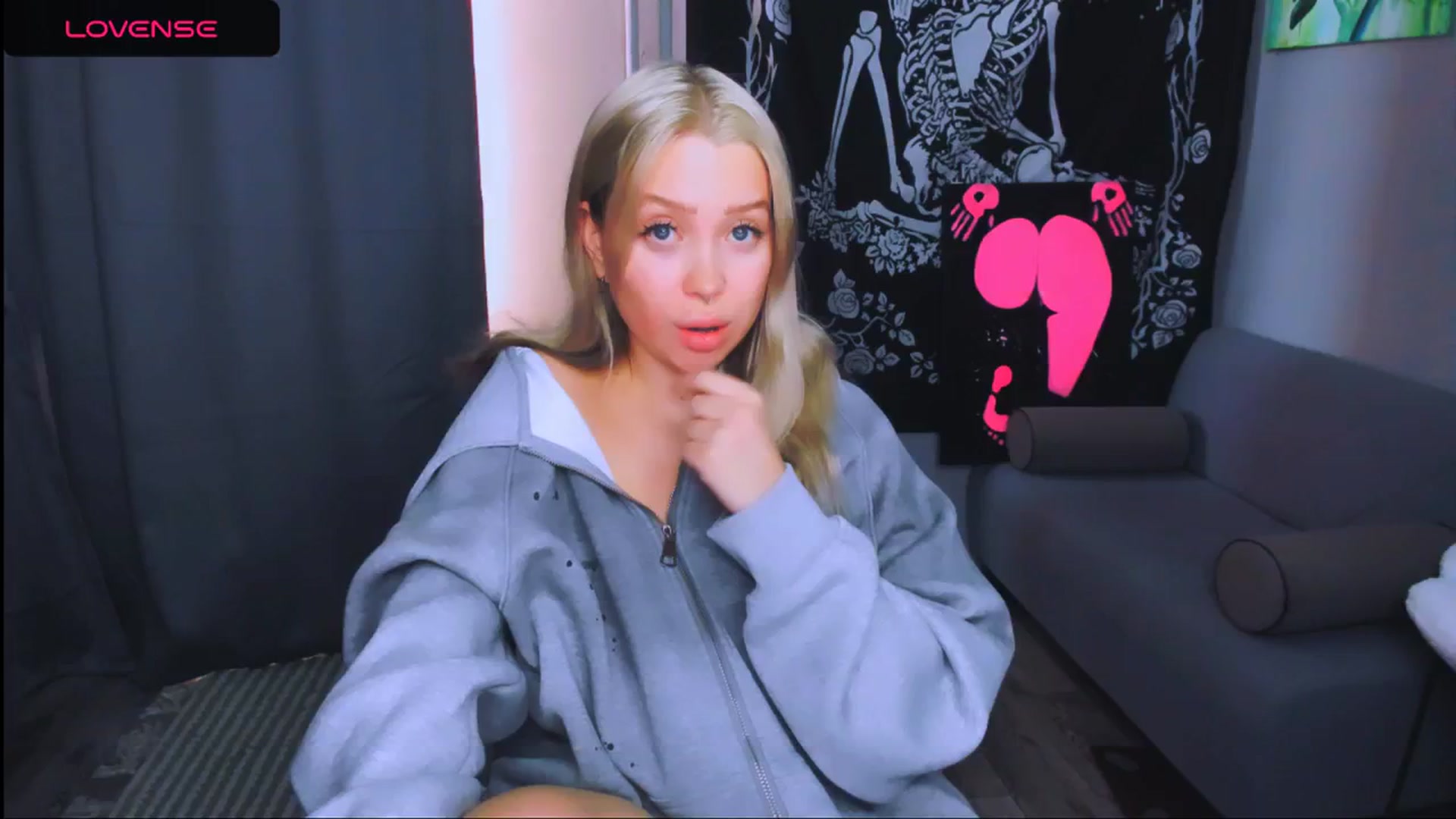 Gallery image thumbnail from MonaLauu's myfreecams stream on, 04/30/2026, 04:12 image 7 of 20