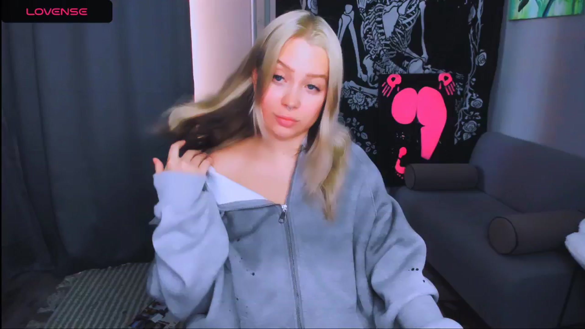 Gallery image thumbnail from MonaLauu's myfreecams stream on, 04/30/2026, 04:12 image 5 of 20