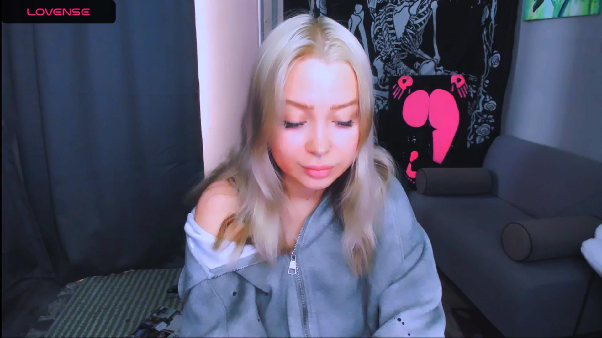 Gallery image thumbnail from MonaLauu's myfreecams stream on, 04/30/2026, 04:12 image 10 of 20
