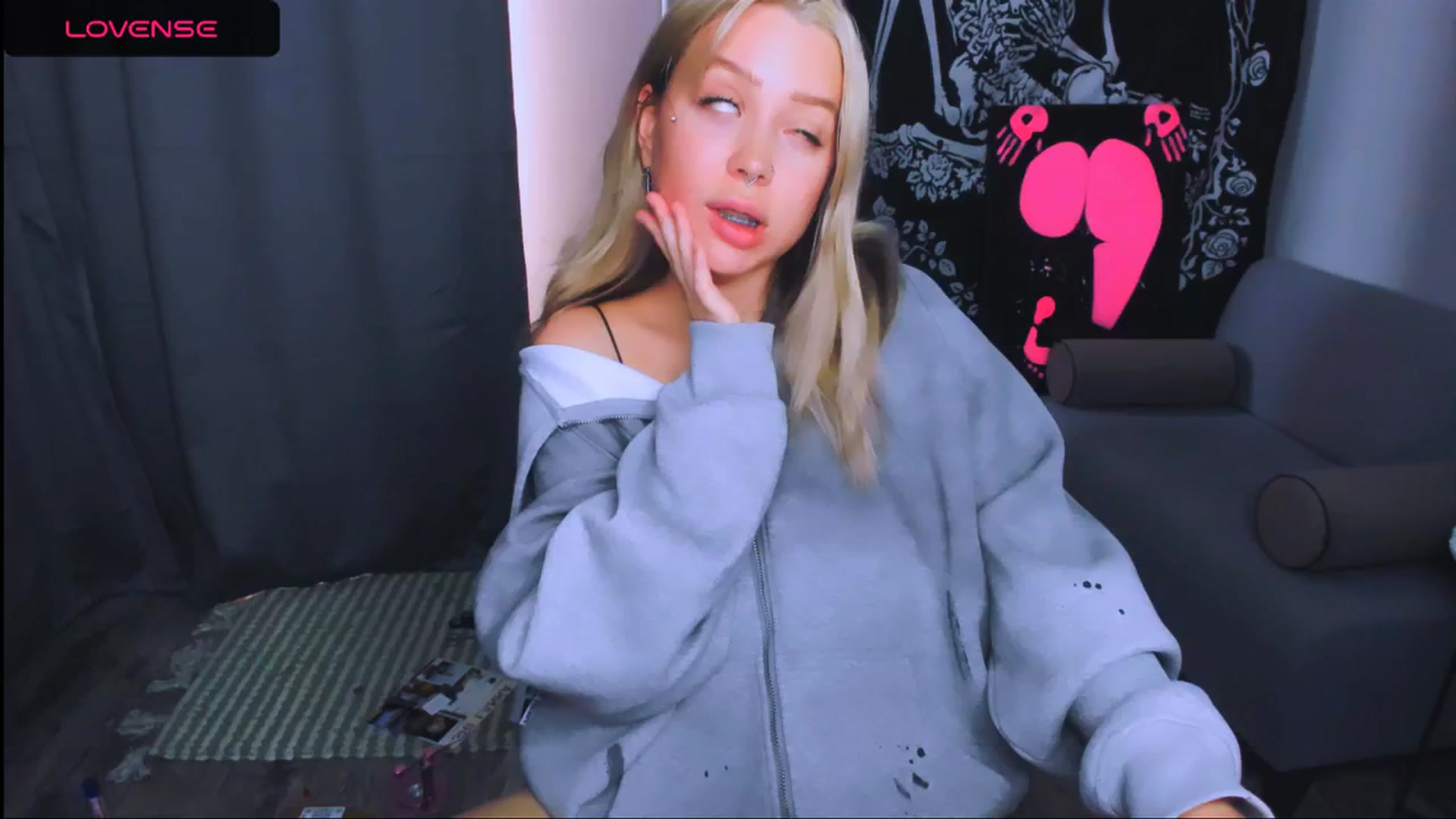 Gallery image thumbnail from MonaLauu's myfreecams stream on, 04/30/2026, 04:12 image 19 of 20