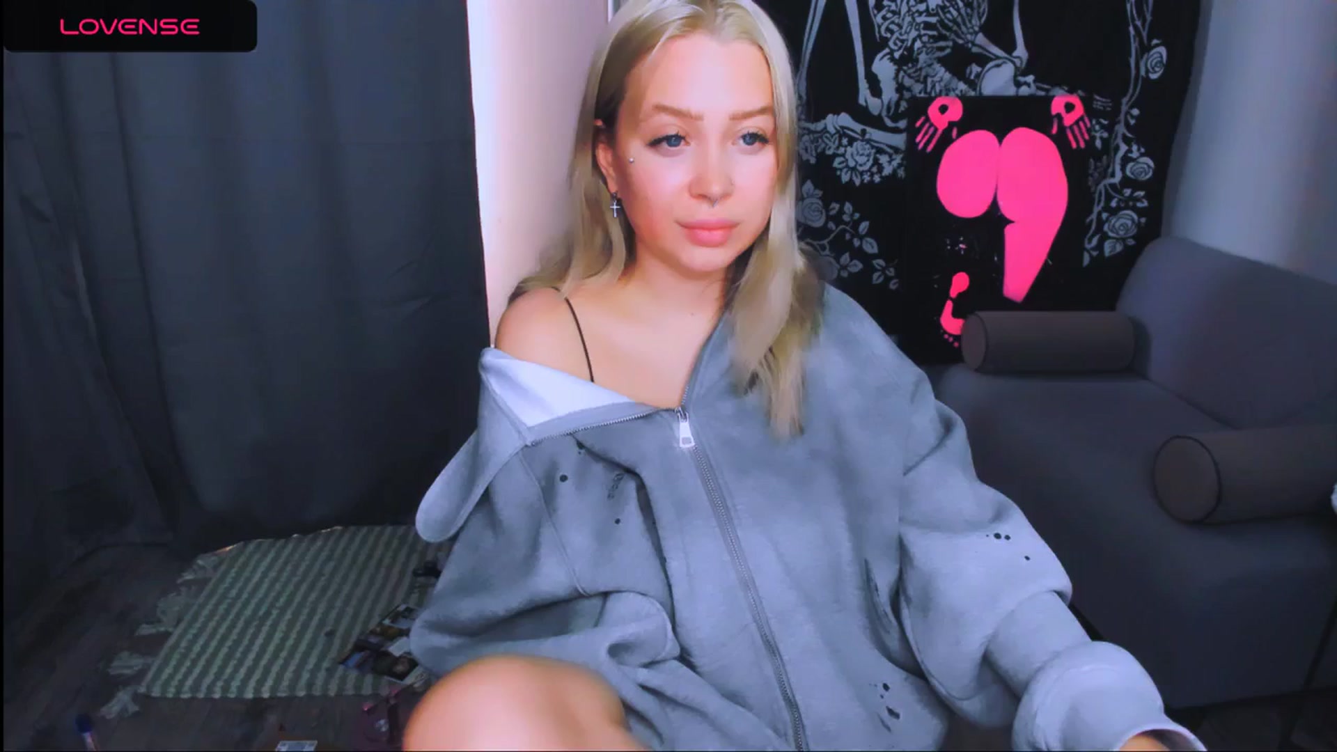 Gallery image thumbnail from MonaLauu's myfreecams stream on, 04/30/2026, 04:12 image 16 of 20