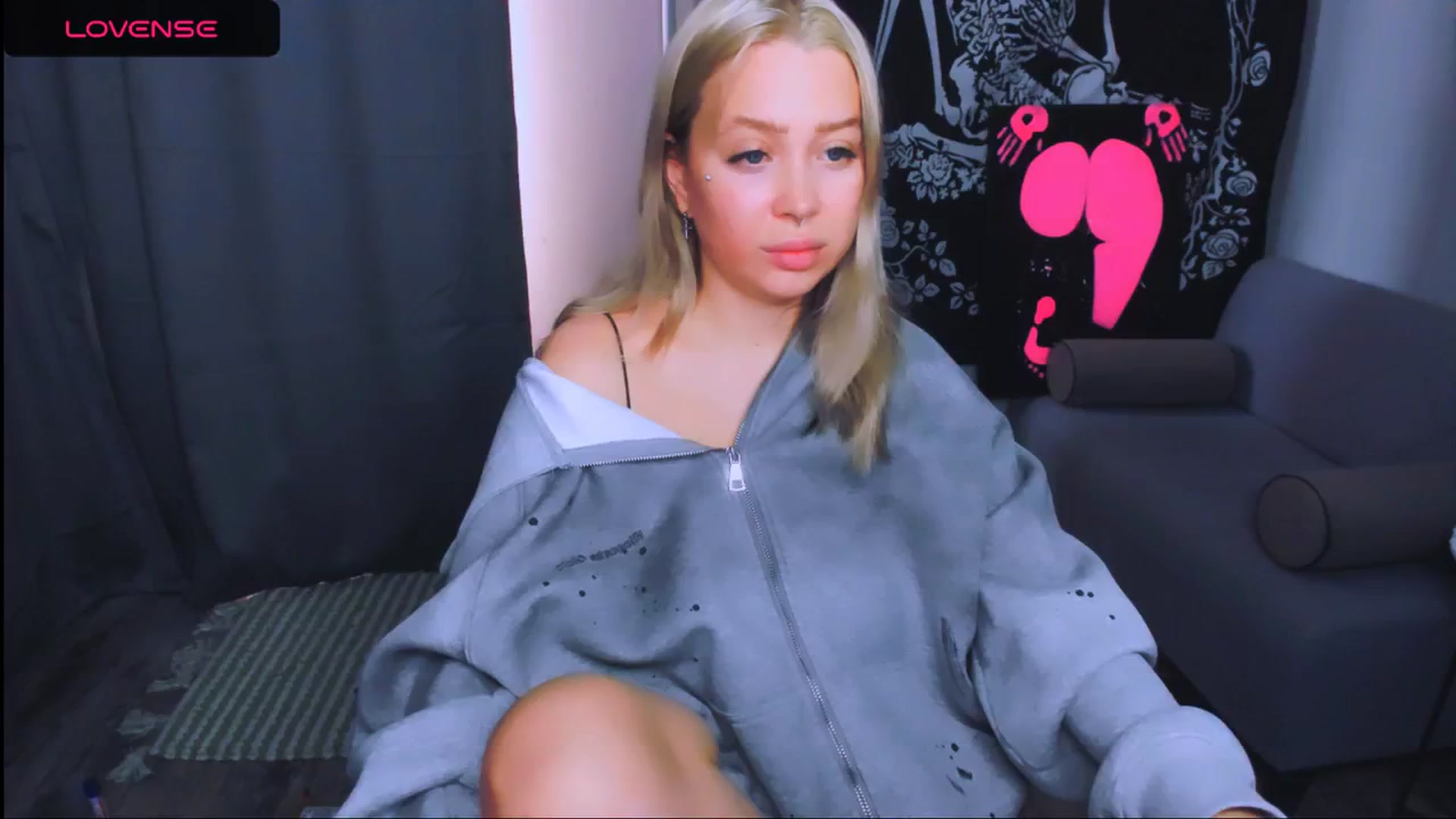 Gallery image thumbnail from MonaLauu's myfreecams stream on, 04/30/2026, 04:12 image 17 of 20