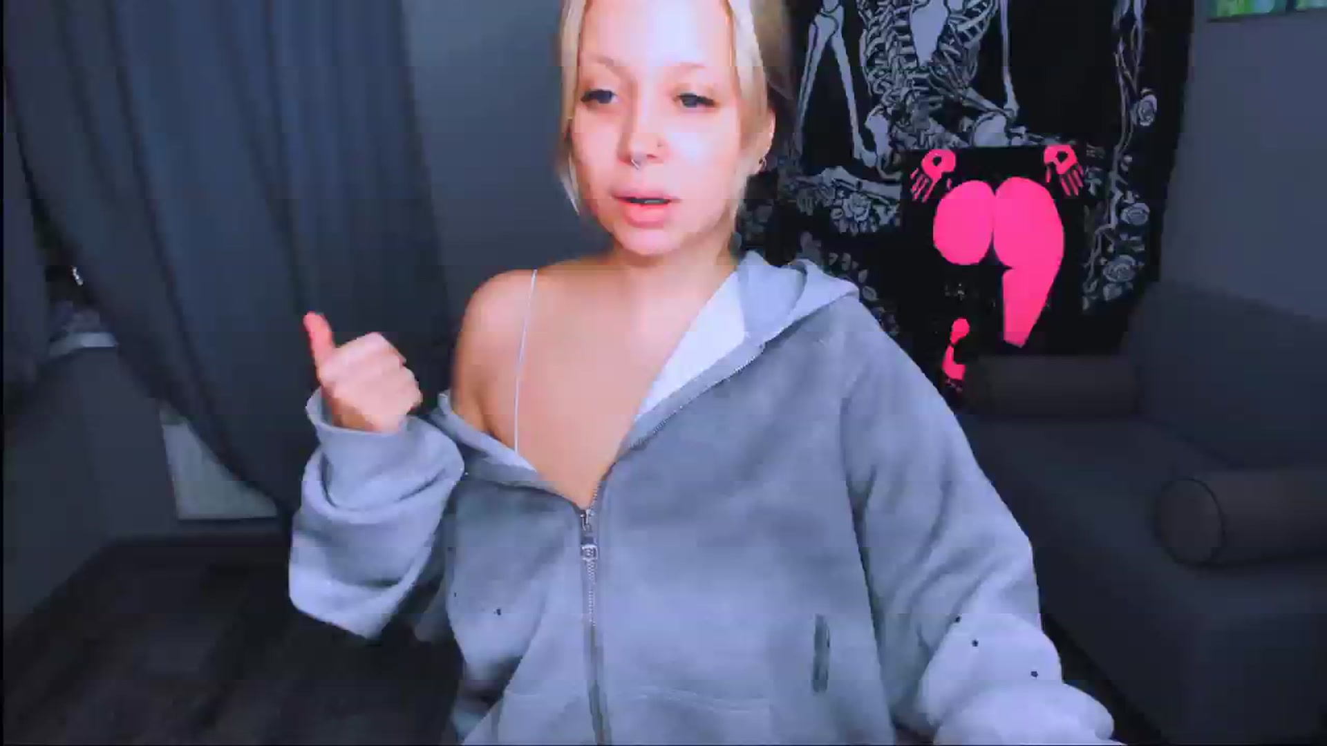 Gallery image thumbnail from MonaLauu's myfreecams stream on, 05/01/2026, 01:39 image 4 of 20