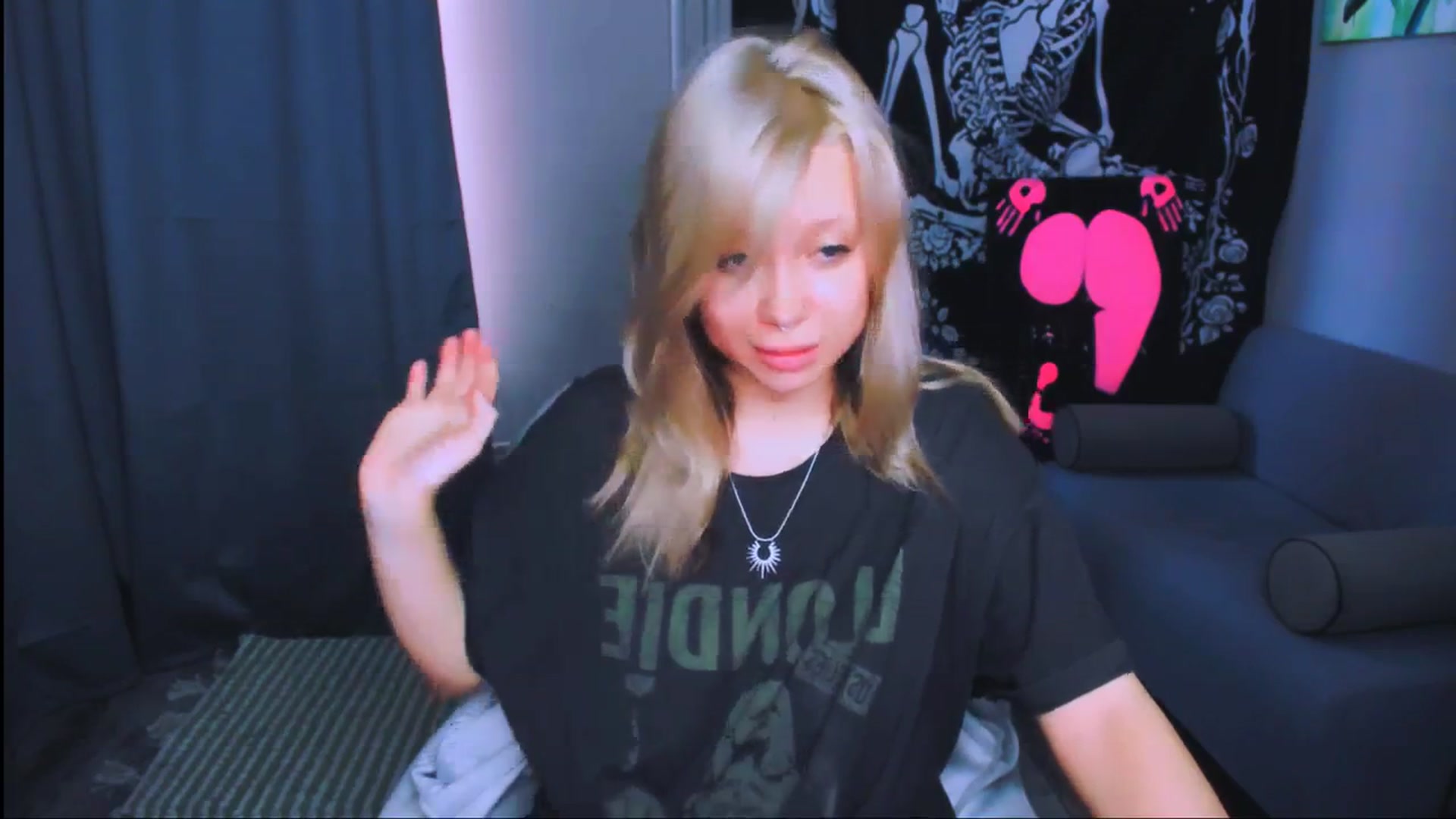 Gallery image thumbnail from MonaLauu's myfreecams stream on, 05/02/2026, 03:31 image 18 of 20