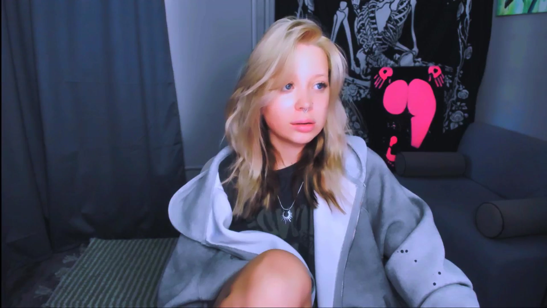 Gallery image thumbnail from MonaLauu's myfreecams stream on, 05/02/2026, 03:31 image 3 of 20