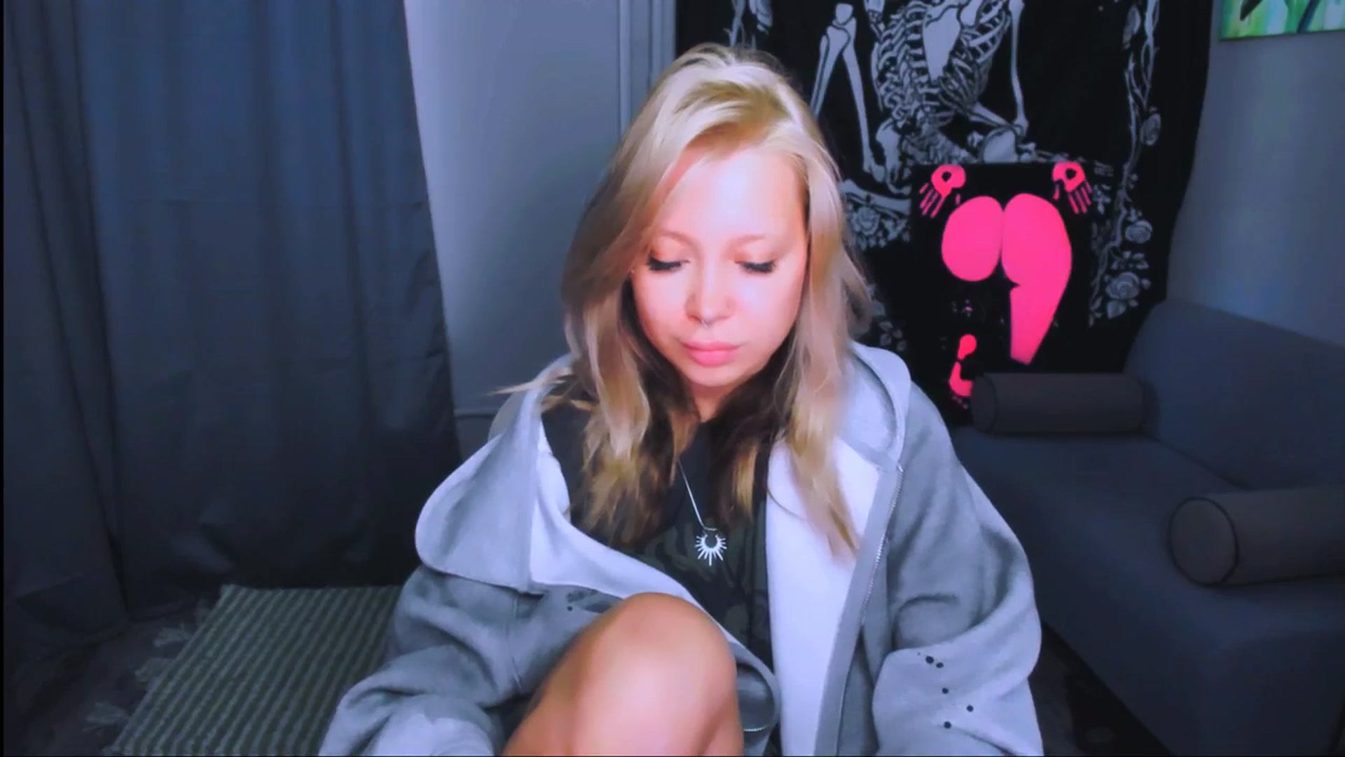 Gallery image thumbnail from MonaLauu's myfreecams stream on, 05/02/2026, 03:31 image 2 of 20