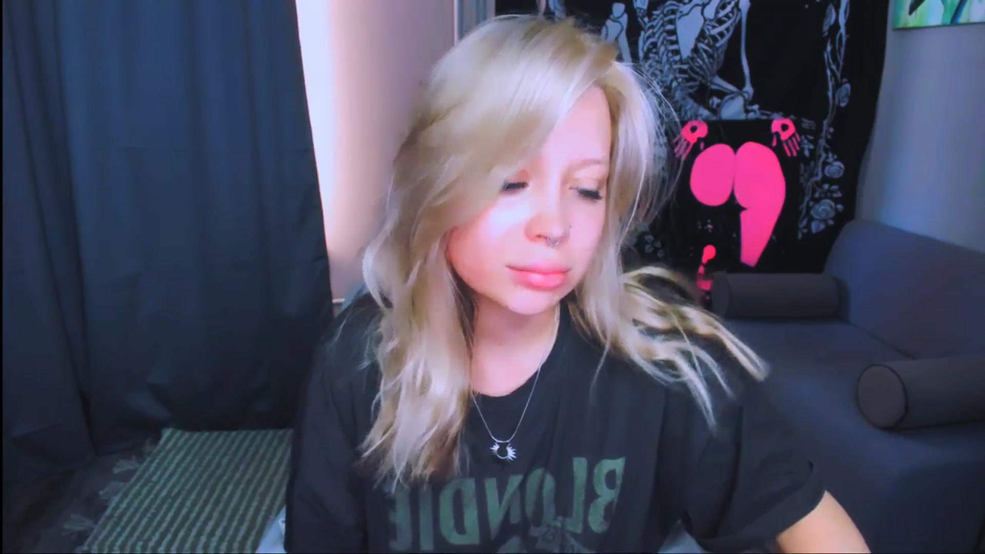 Gallery image thumbnail from MonaLauu's myfreecams stream on, 05/02/2026, 03:31 image 15 of 20