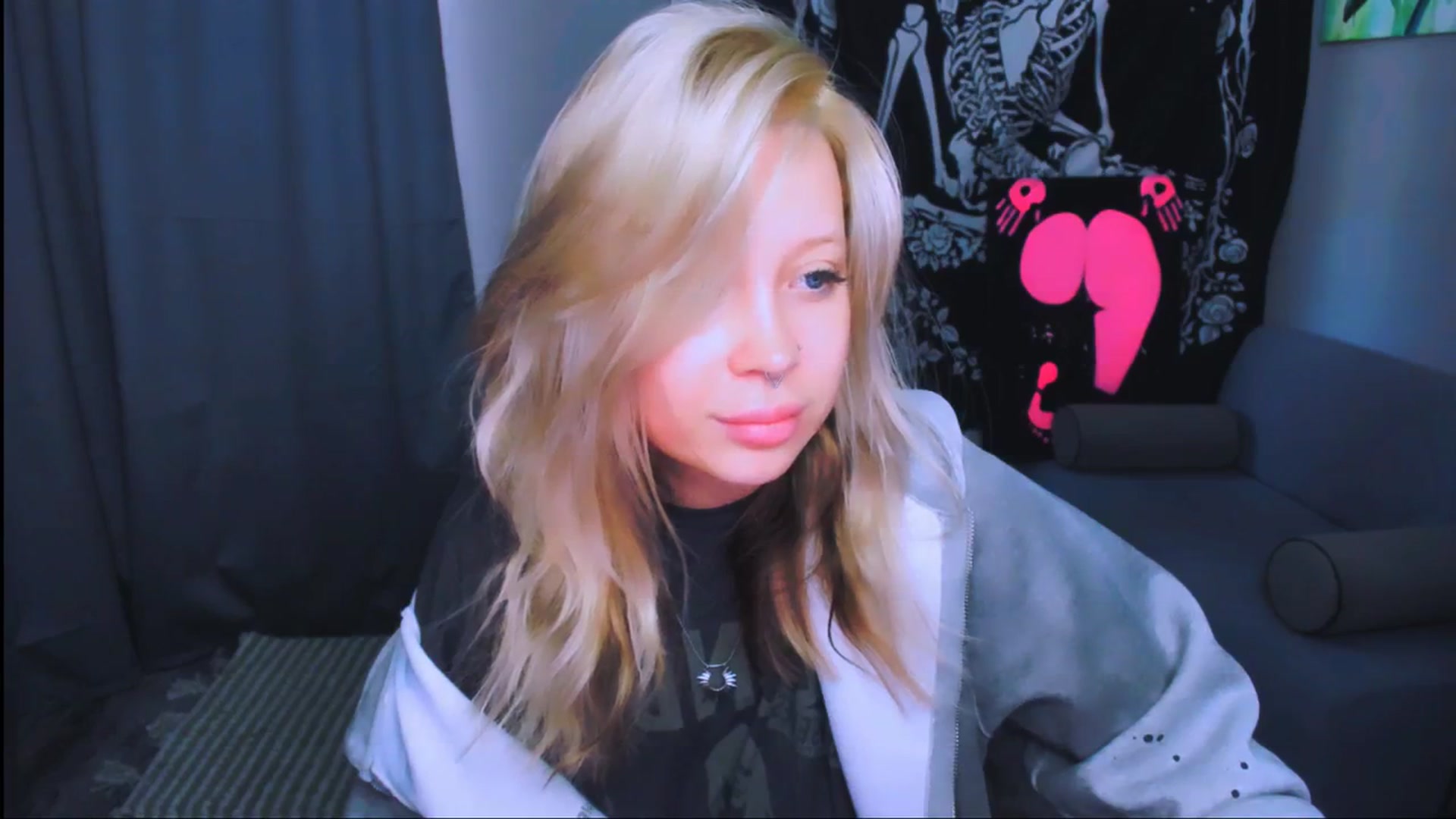 Gallery image thumbnail from MonaLauu's myfreecams stream on, 05/02/2026, 03:31 image 6 of 20