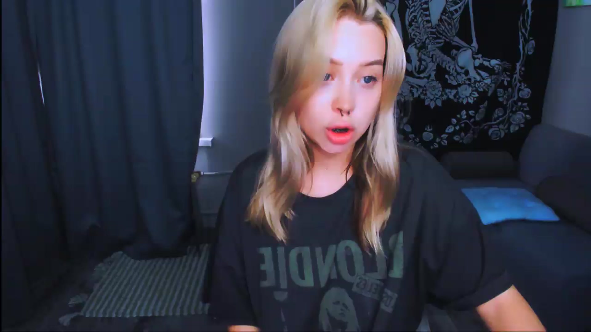 Gallery image thumbnail from MonaLauu's myfreecams stream on, 05/27/2026, 14:10 image 4 of 20