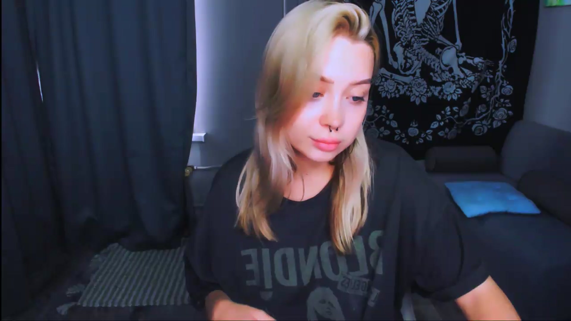 Gallery image thumbnail from MonaLauu's myfreecams stream on, 05/27/2026, 14:10 image 5 of 20