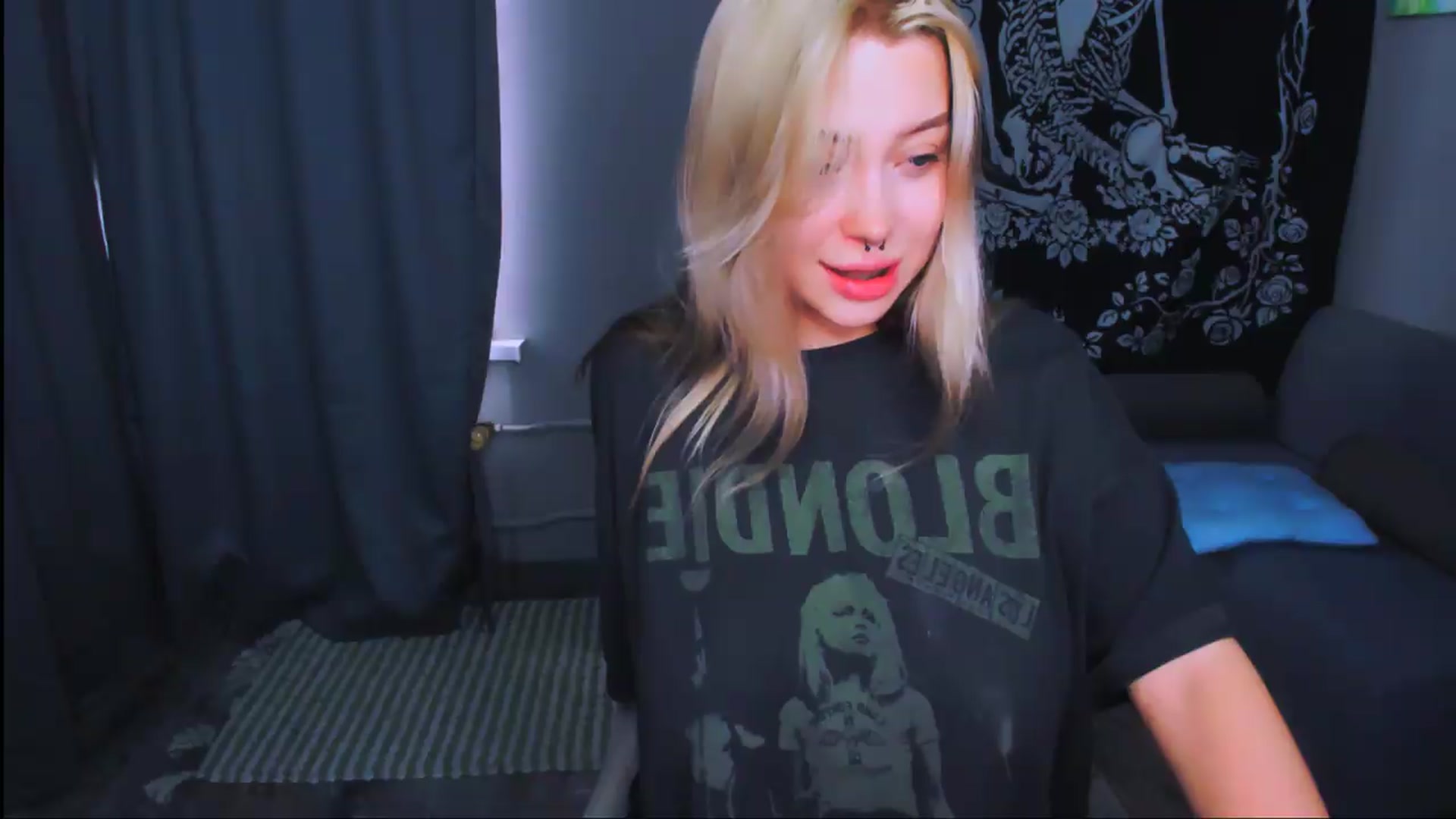 Gallery image thumbnail from MonaLauu's myfreecams stream on, 05/27/2026, 14:10 image 15 of 20