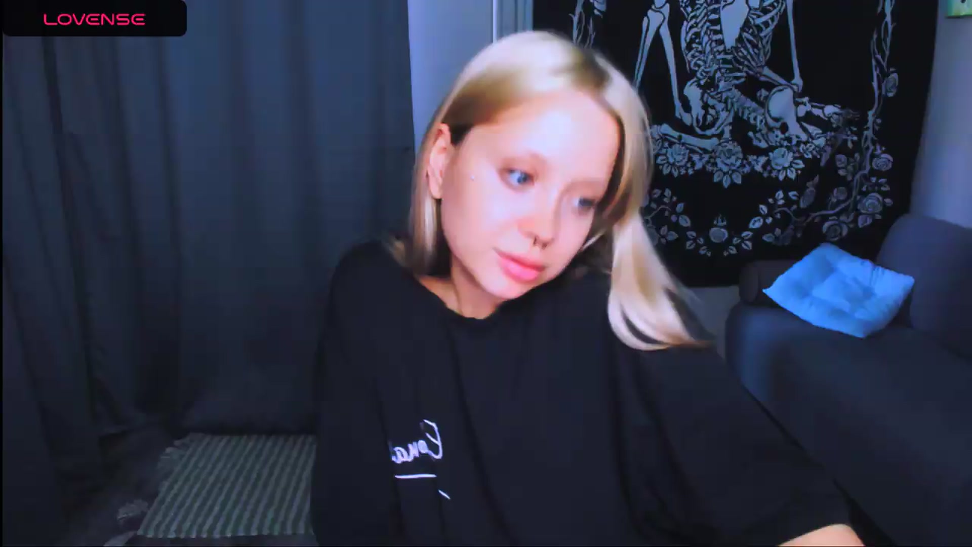 Gallery image thumbnail from MonaLauu's myfreecams stream on, 05/29/2026, 14:52 image 12 of 20