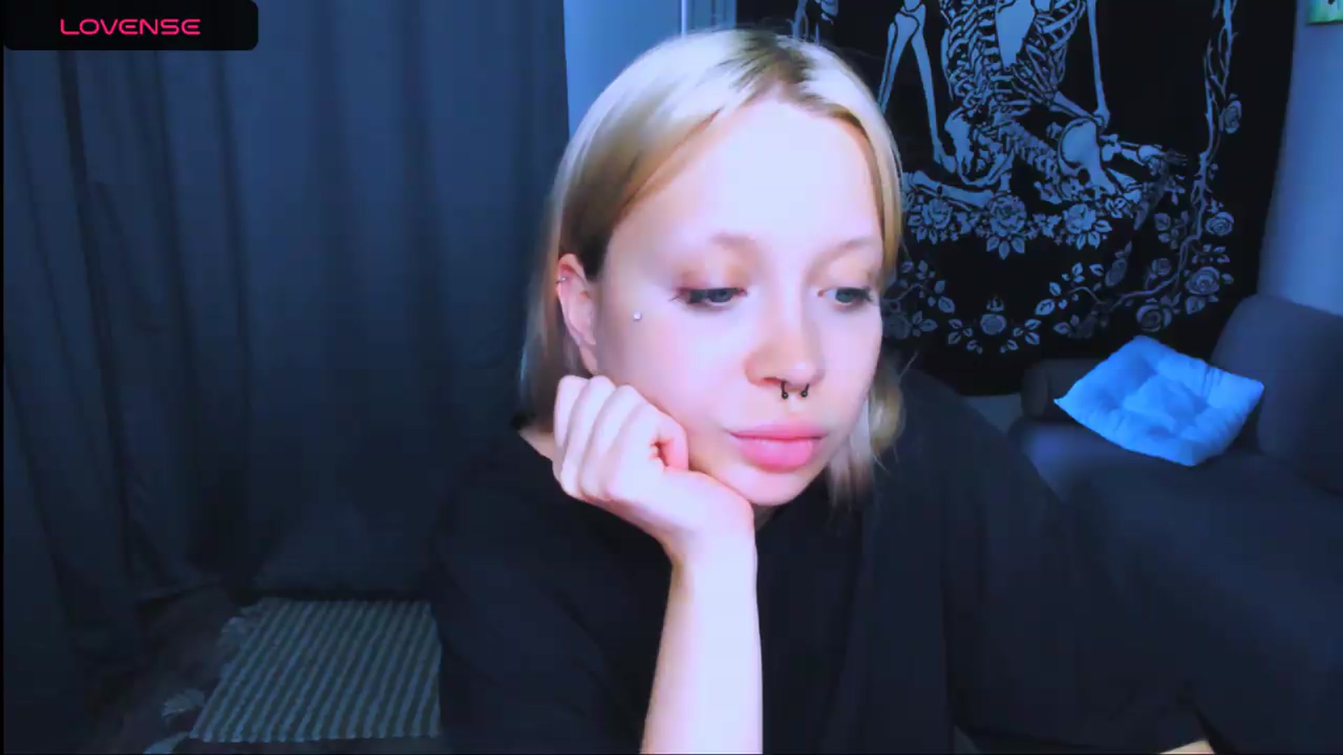 Gallery image thumbnail from MonaLauu's myfreecams stream on, 05/29/2026, 14:52 image 3 of 20