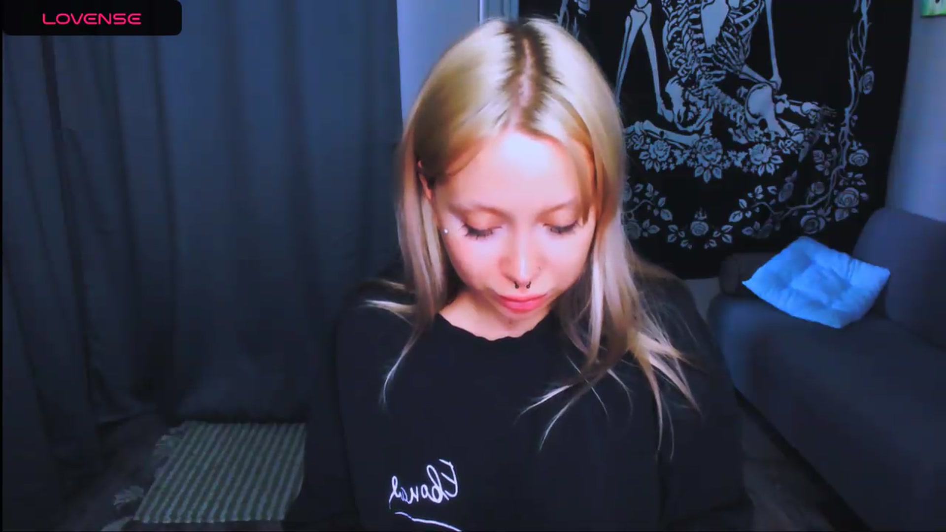 Gallery image thumbnail from MonaLauu's myfreecams stream on, 05/29/2026, 14:52 image 15 of 20