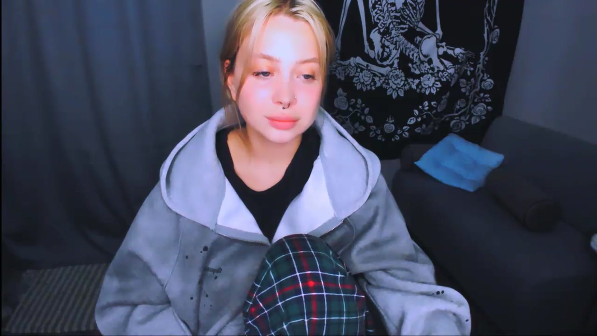 Gallery image thumbnail from MonaLauu's myfreecams stream on, 05/30/2026, 17:06 image 14 of 20