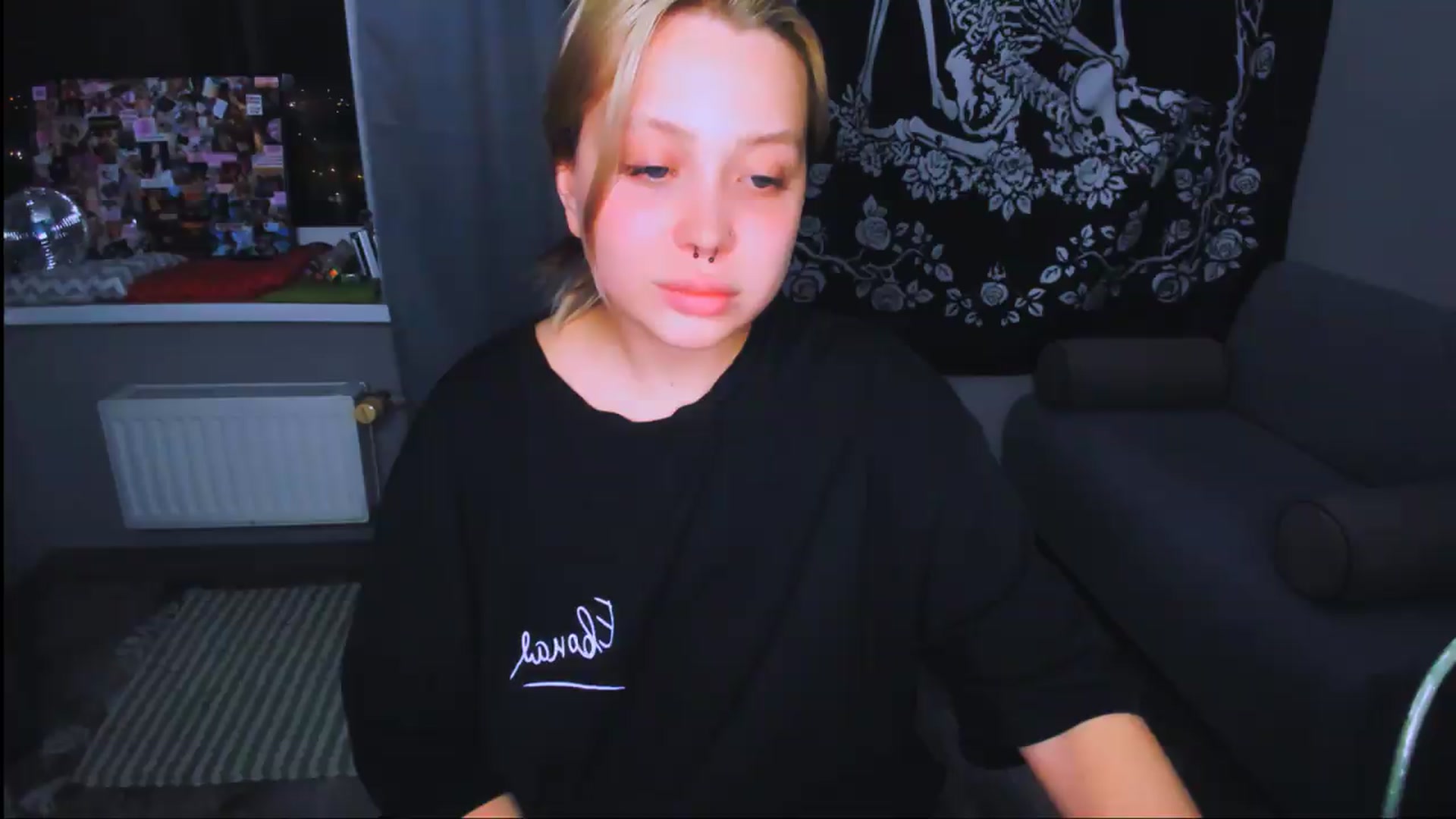 Gallery image thumbnail from MonaLauu's myfreecams stream on, 05/30/2026, 22:42 image 14 of 20