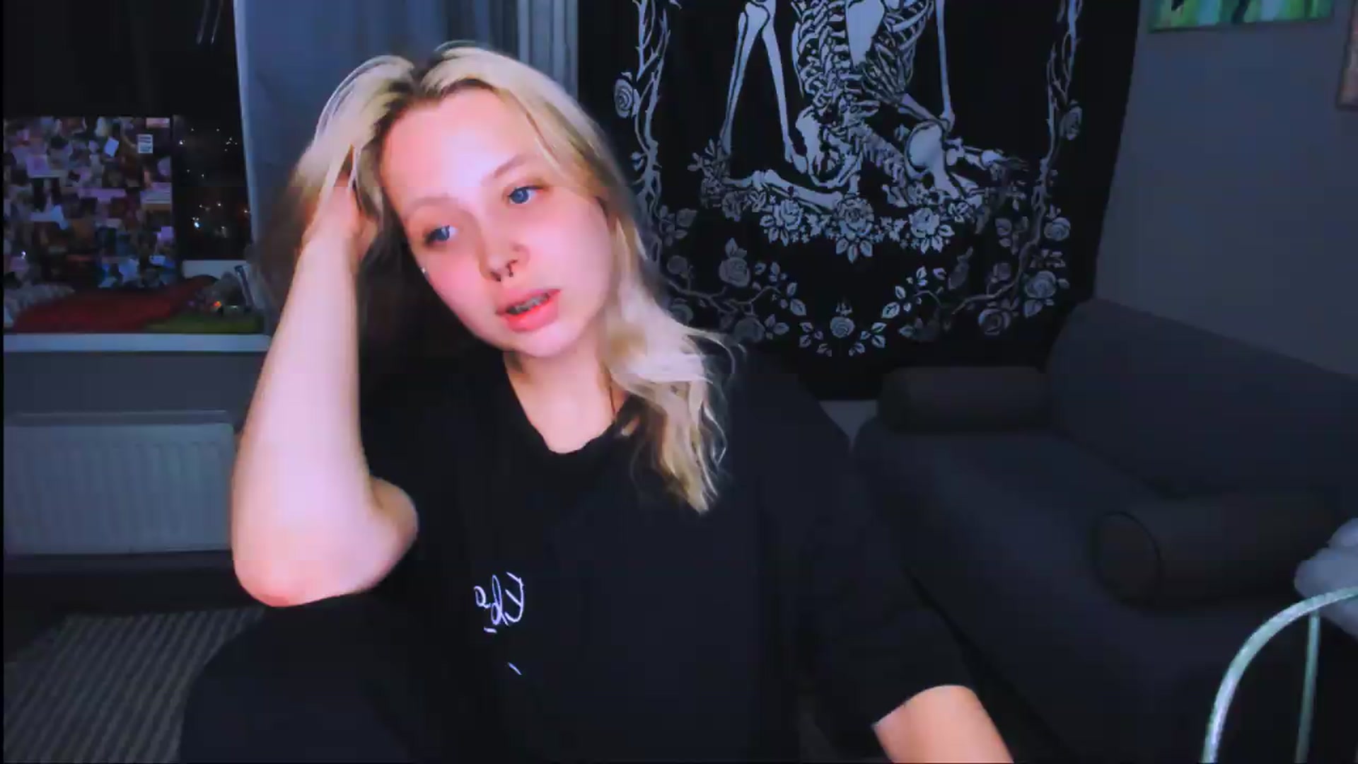 Gallery image thumbnail from MonaLauu's myfreecams stream on, 05/30/2026, 22:42 image 3 of 20