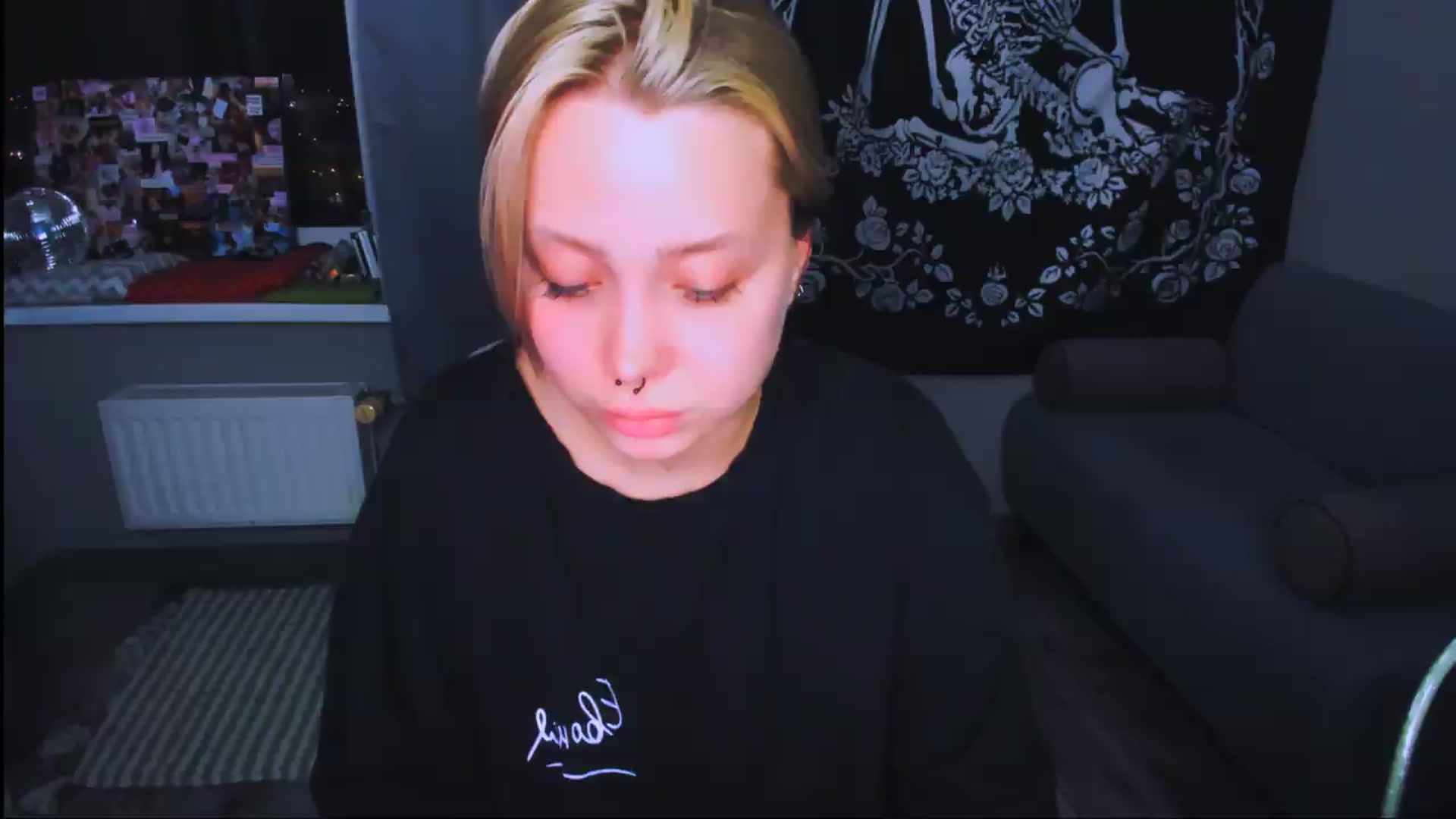 Gallery image thumbnail from MonaLauu's myfreecams stream on, 05/30/2026, 22:42 image 13 of 20