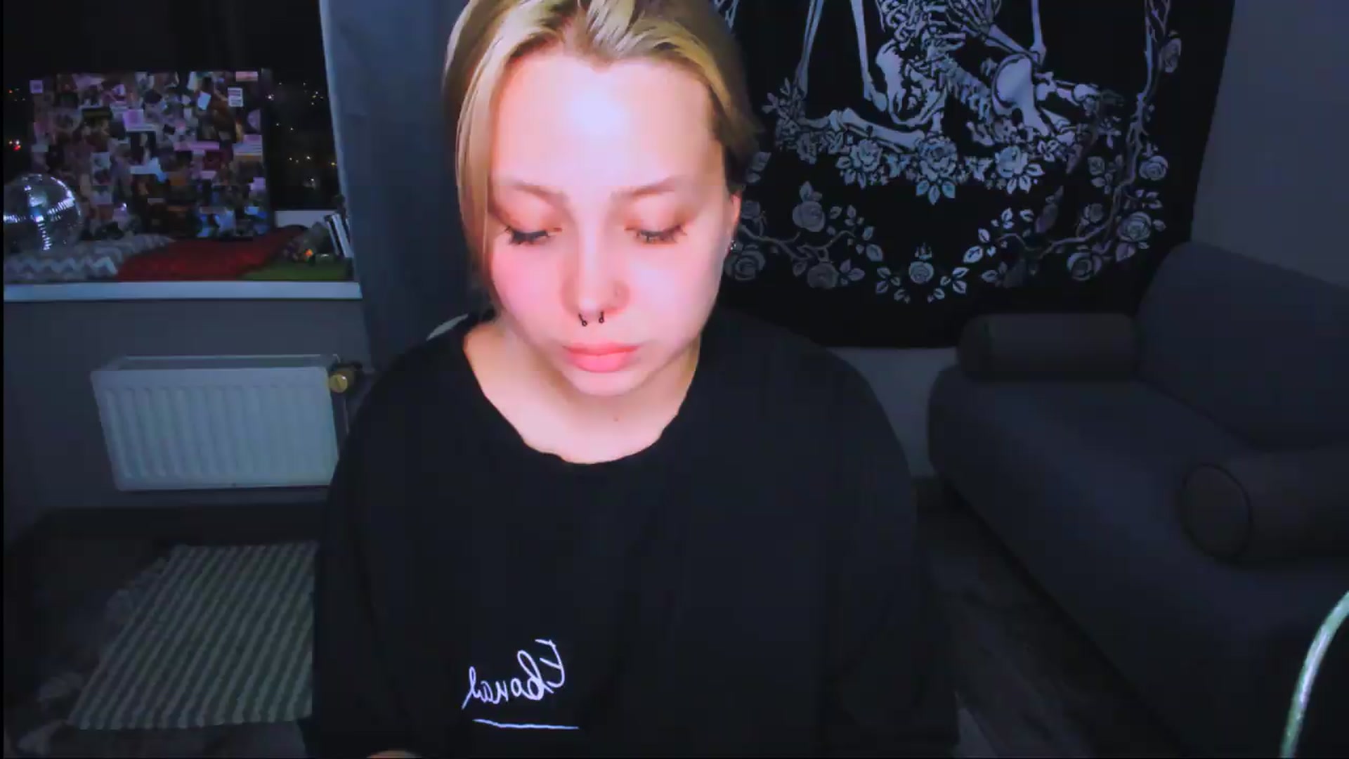Gallery image thumbnail from MonaLauu's myfreecams stream on, 05/30/2026, 22:42 image 15 of 20