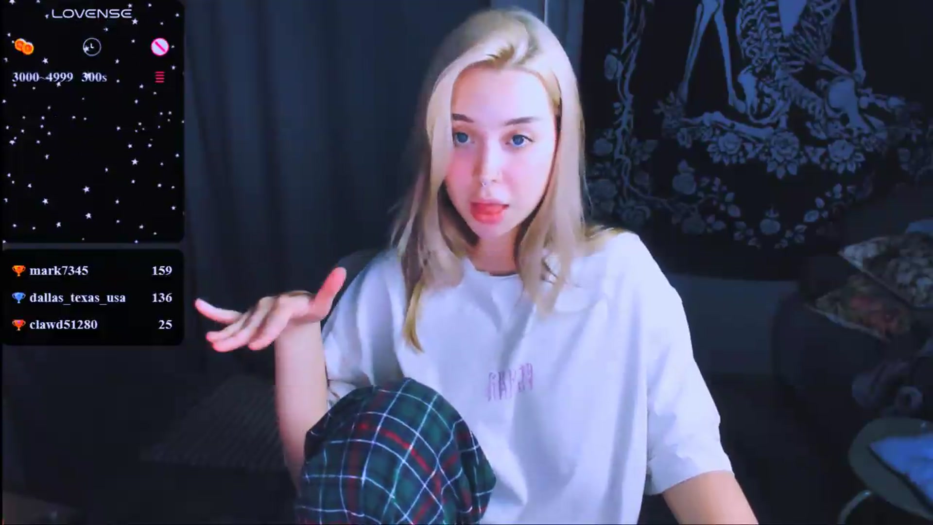 Gallery image thumbnail from MonaLauu's myfreecams stream on, 07/05/2026, 18:22 image 17 of 20