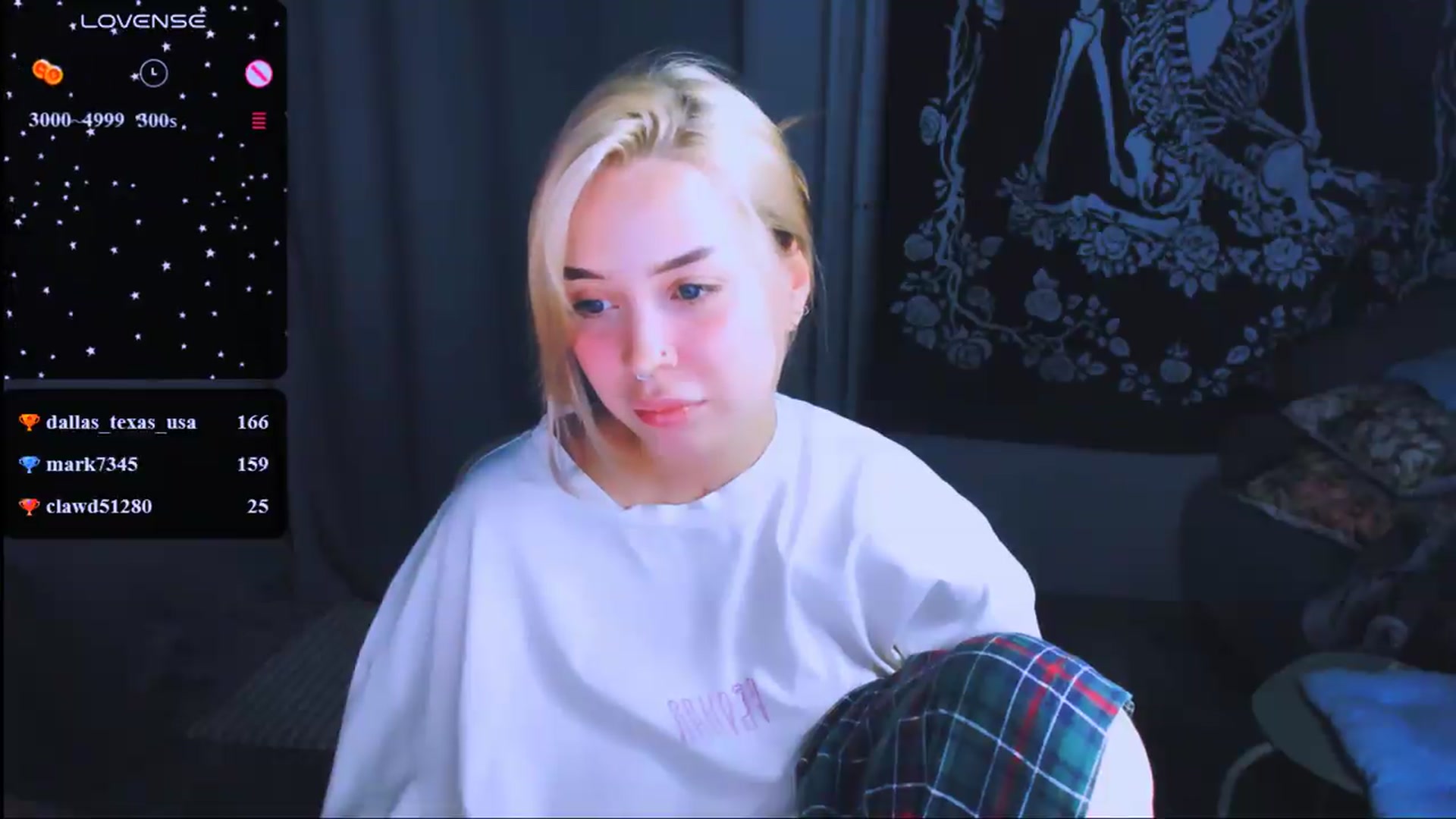 Gallery image thumbnail from MonaLauu's myfreecams stream on, 07/05/2026, 19:31 image 10 of 20
