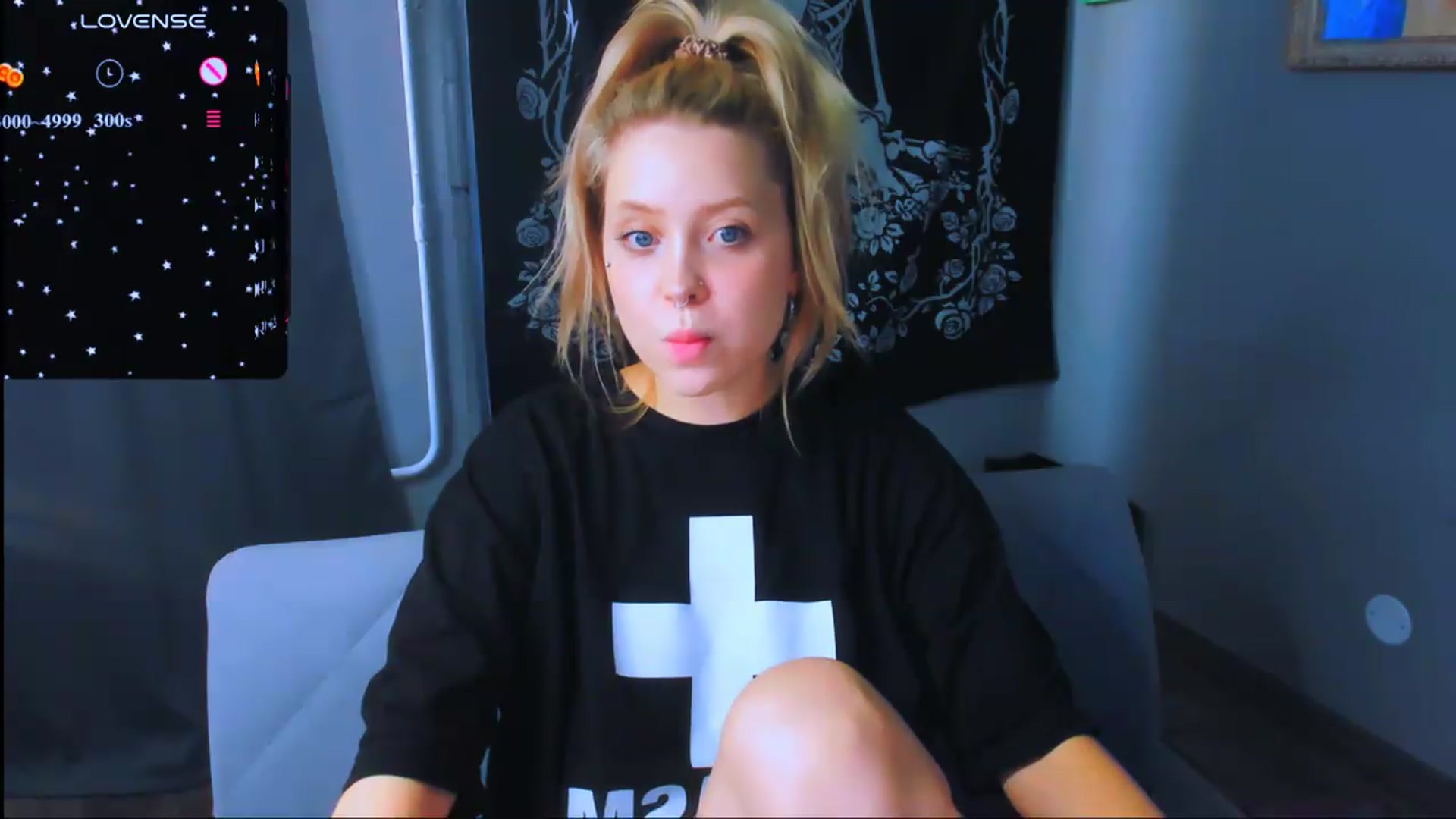Gallery image thumbnail from MonaLauu's myfreecams stream on, 08/07/2026, 11:34 image 4 of 20