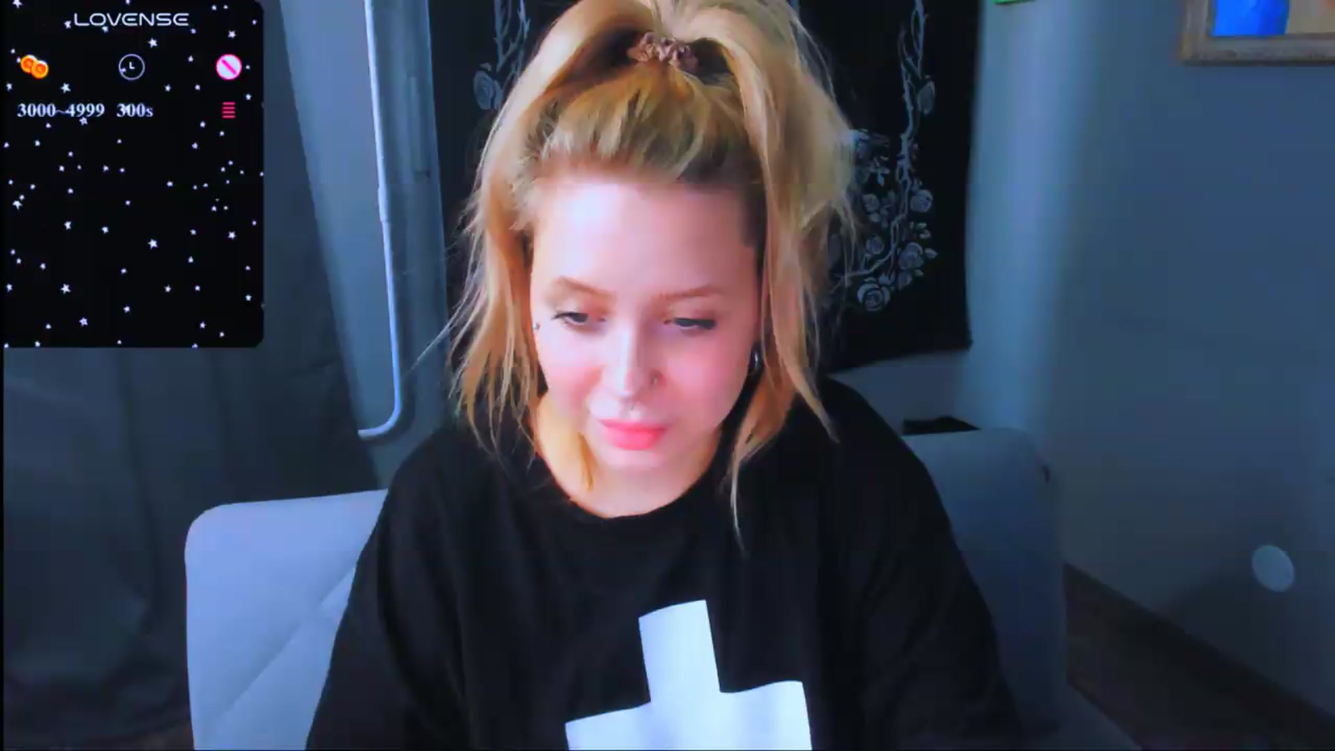 Gallery image thumbnail from MonaLauu's myfreecams stream on, 08/07/2026, 11:34 image 11 of 20