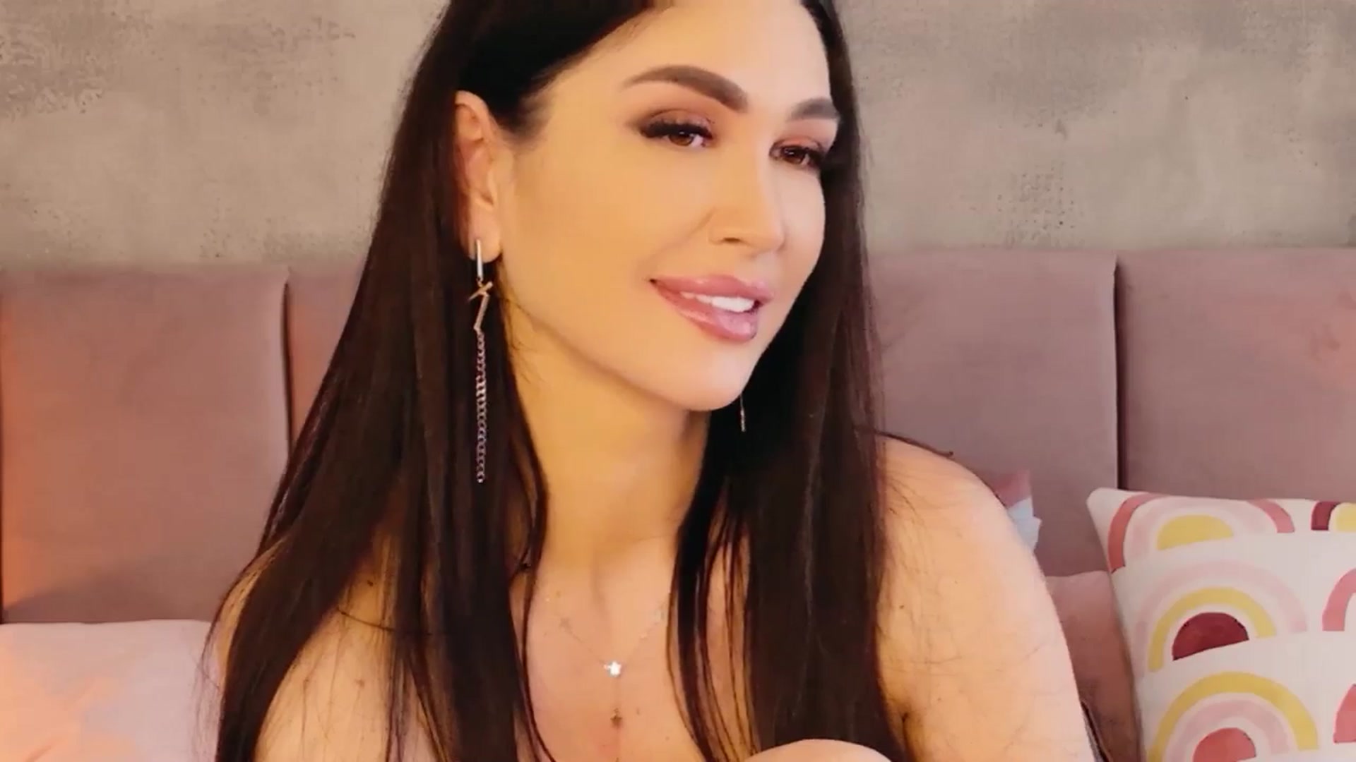 Gallery image thumbnail from Monalise's myfreecams stream on, 02/28/2026, 14:25 image 3 of 20