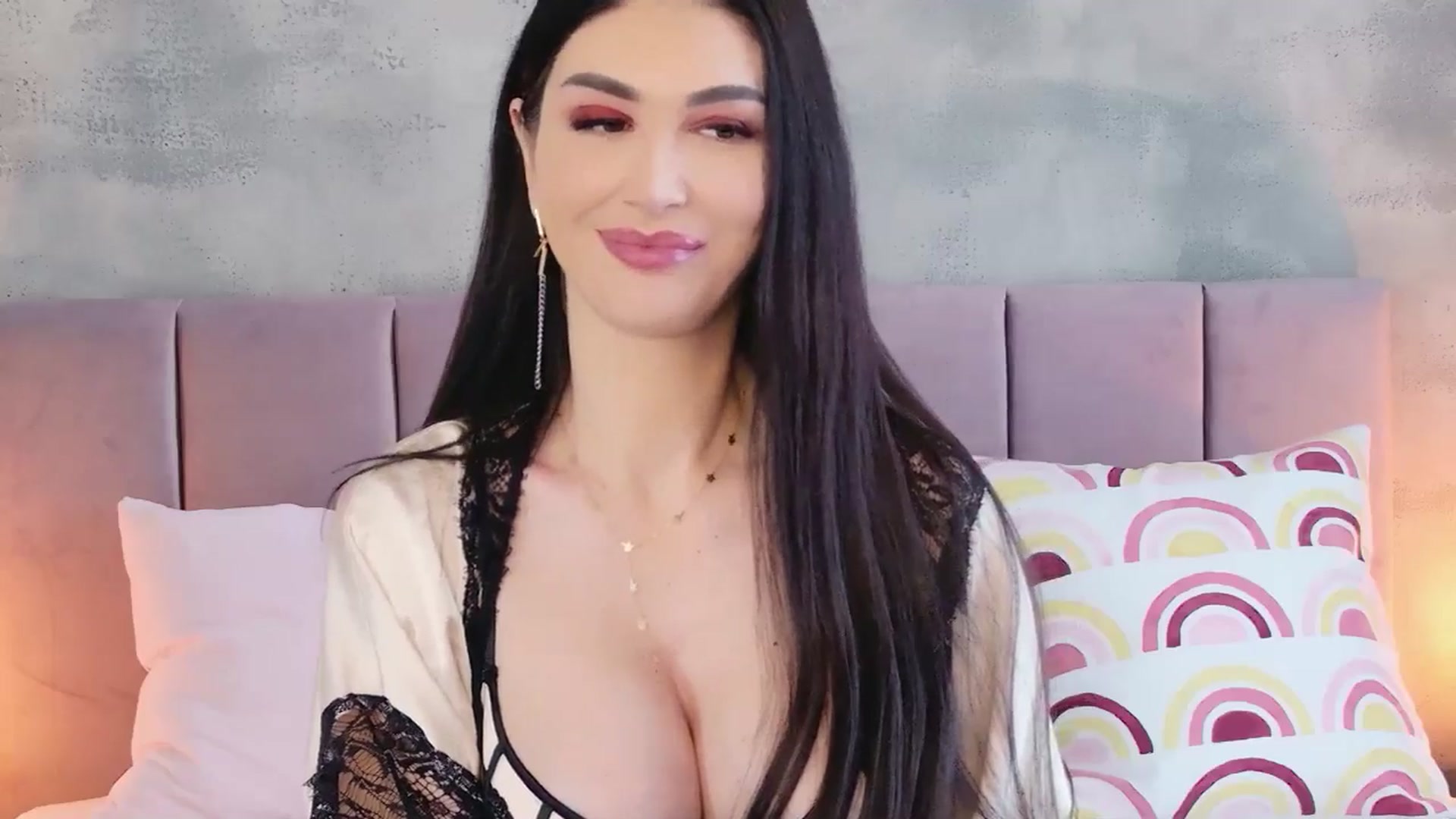 Gallery image thumbnail from Monalise's myfreecams stream on, 03/05/2026, 09:18 image 14 of 20