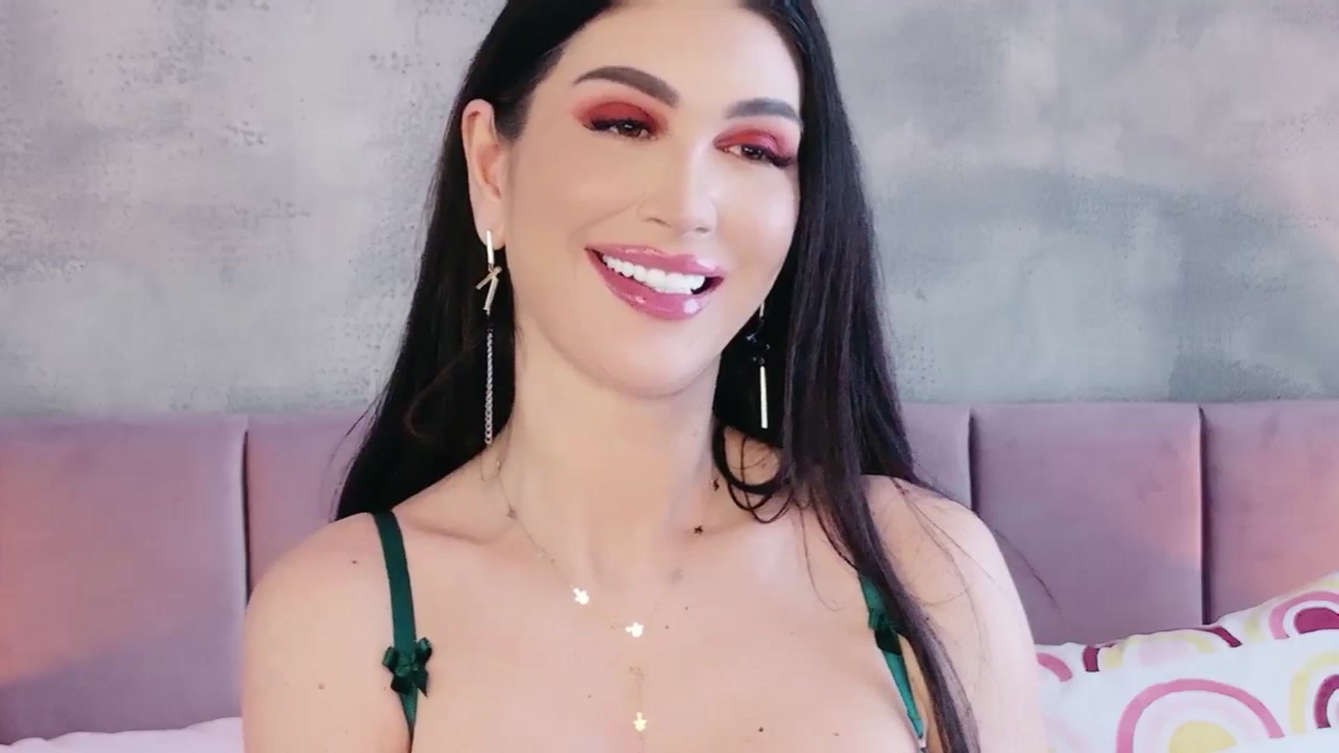 Gallery image thumbnail from Monalise's myfreecams stream on, 03/07/2026, 11:20 image 2 of 20