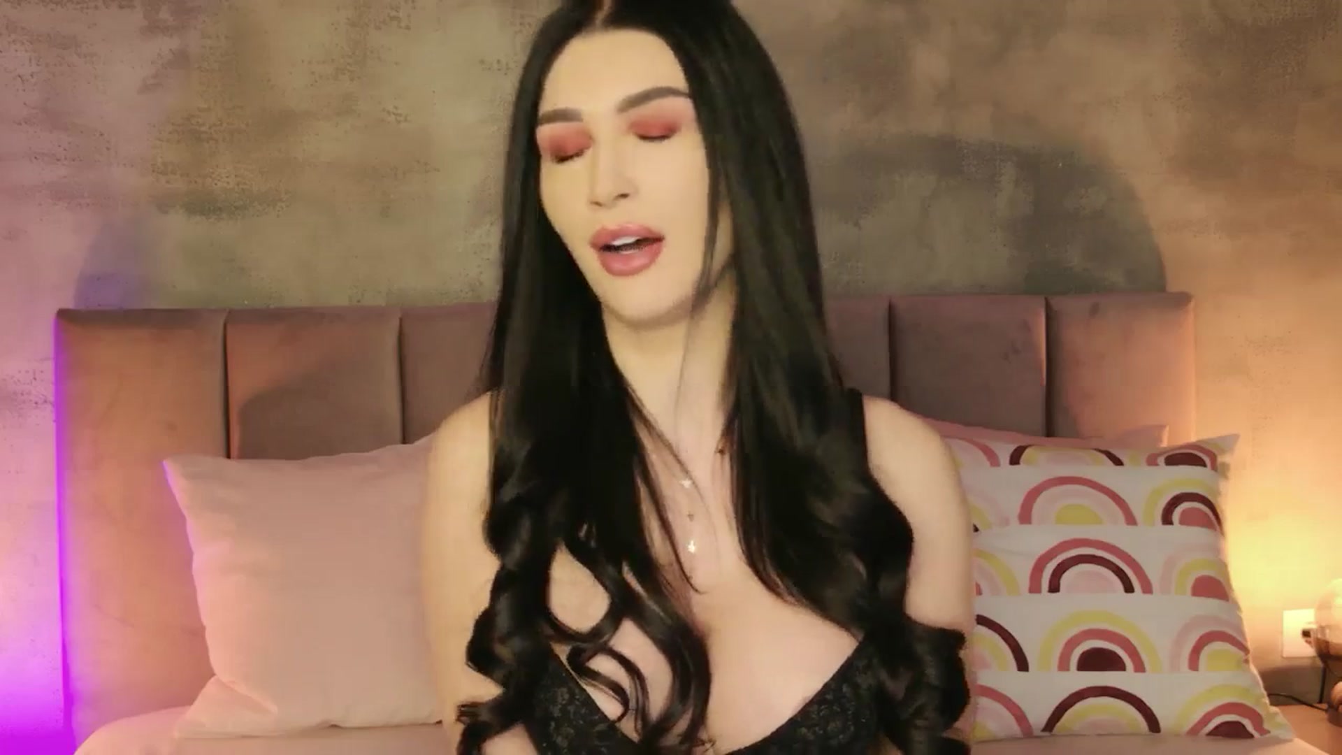 Gallery image thumbnail from Monalise's myfreecams stream on, 03/12/2026, 17:06 image 14 of 20