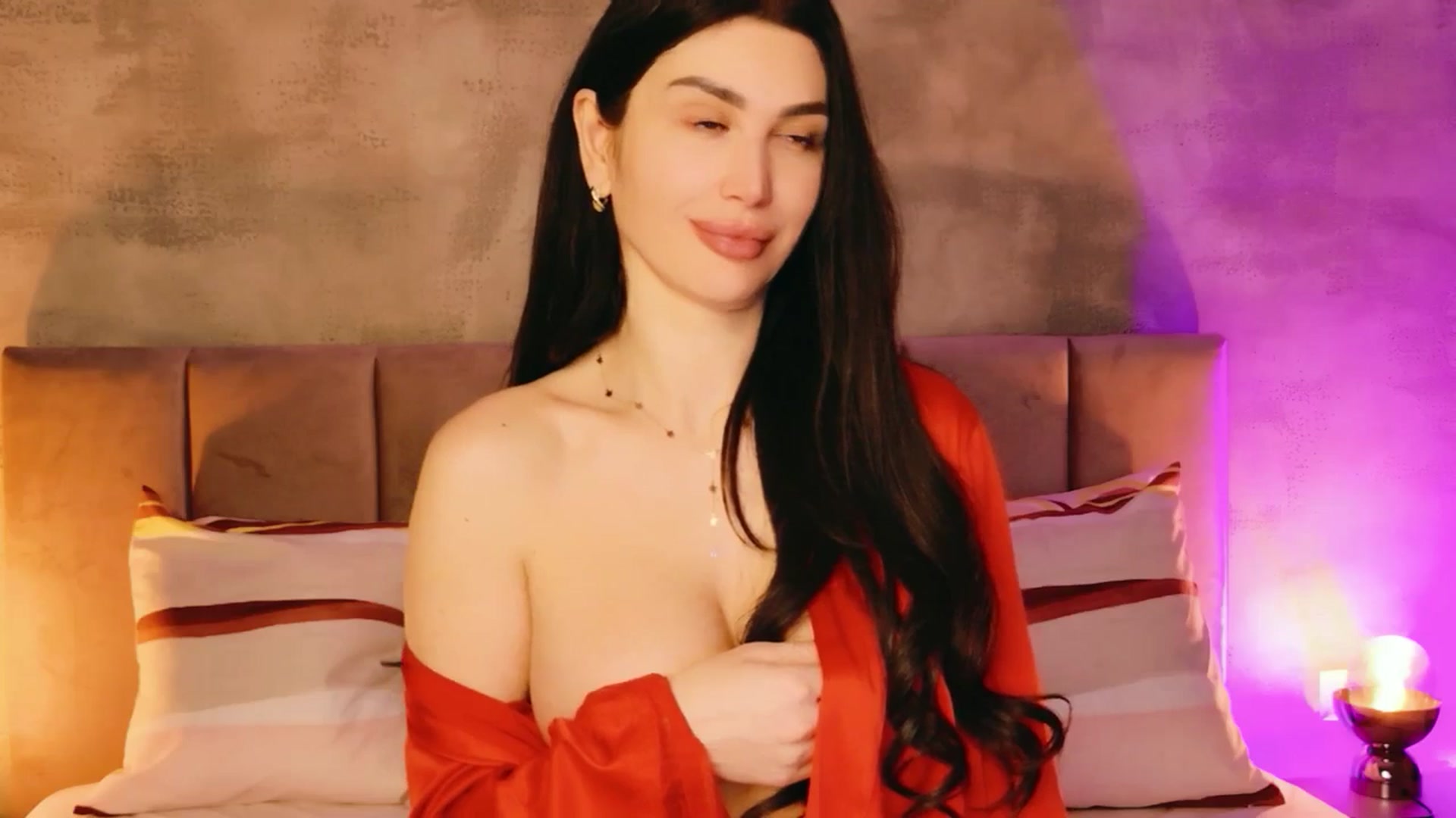Gallery image thumbnail from Monalise's myfreecams stream on, 03/21/2026, 18:21 image 9 of 20