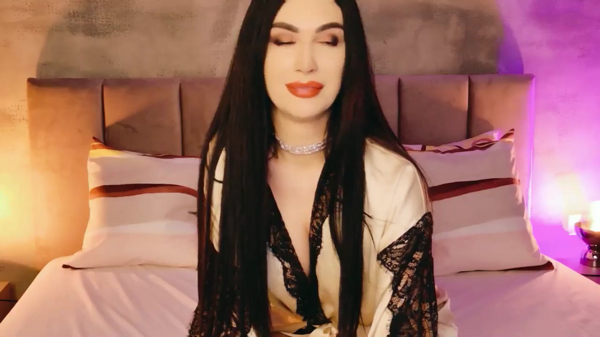 Gallery image thumbnail from Monalise's myfreecams stream on, 03/22/2026, 16:04 image 10 of 20