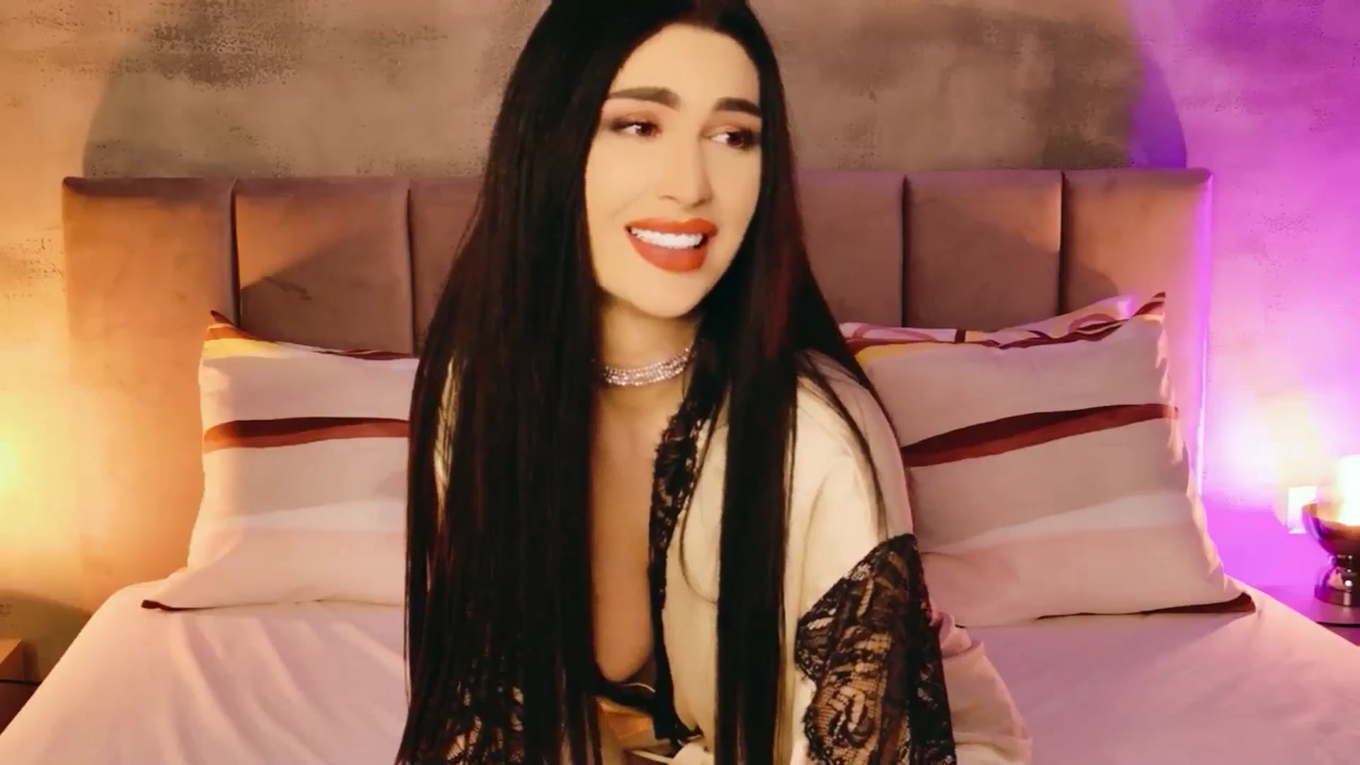 Gallery image thumbnail from Monalise's myfreecams stream on, 03/22/2026, 16:04 image 9 of 20