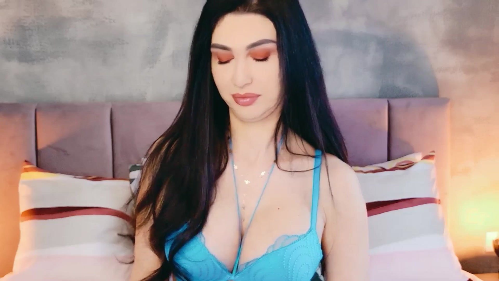 Gallery image thumbnail from Monalise's myfreecams stream on, 03/28/2026, 12:50 image 2 of 20