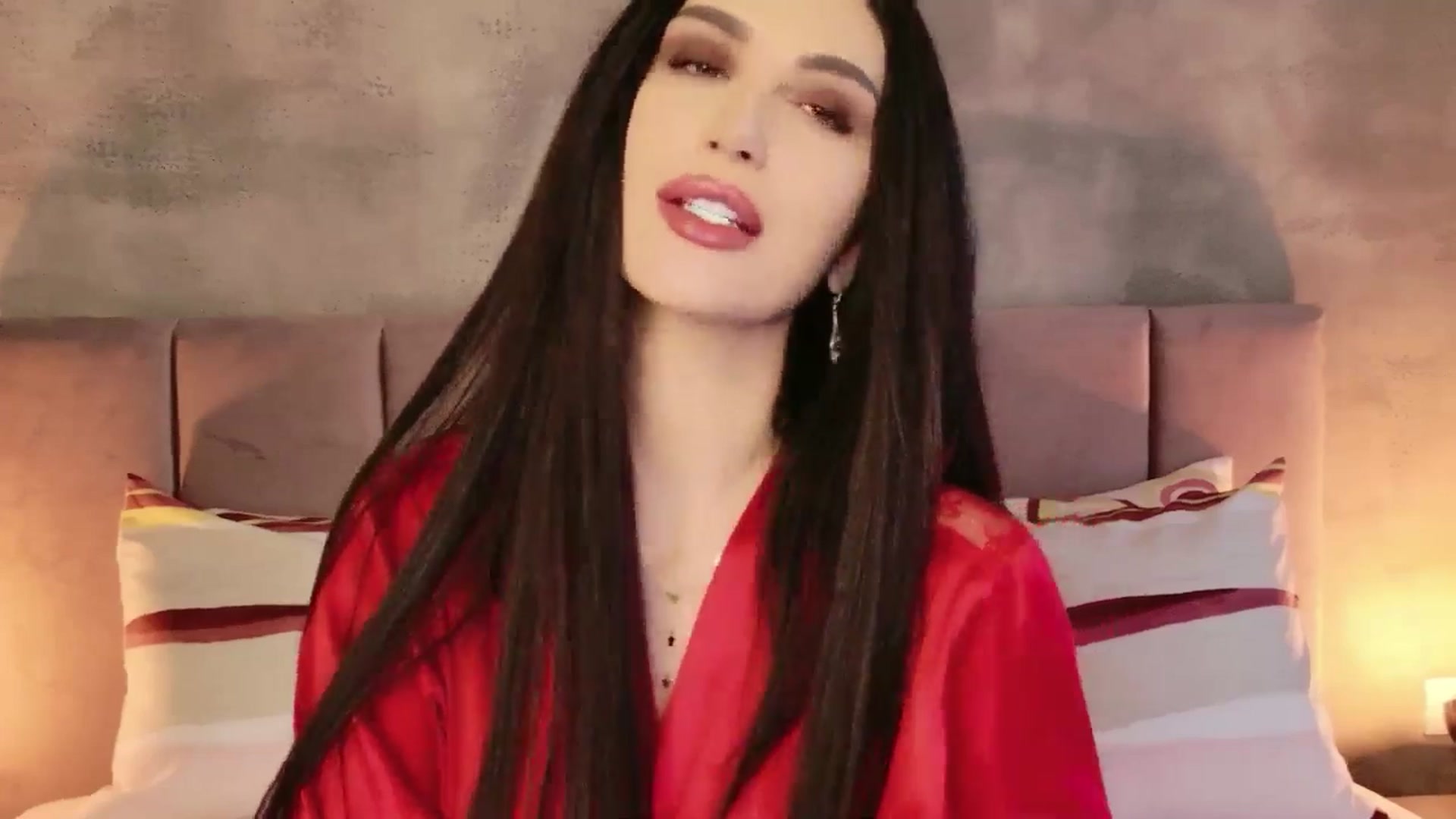 Gallery image thumbnail from Monalise's myfreecams stream on, 03/30/2026, 15:21 image 12 of 20