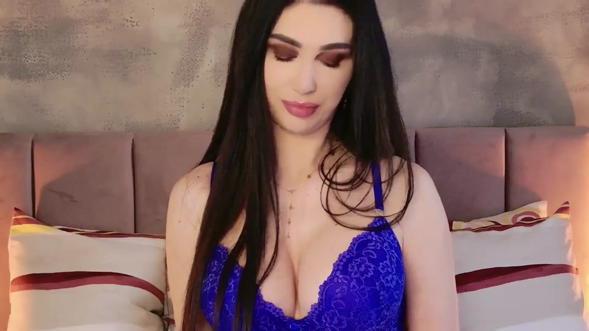Gallery image thumbnail from Monalise's myfreecams stream on, 03/31/2026, 14:53 image 9 of 20