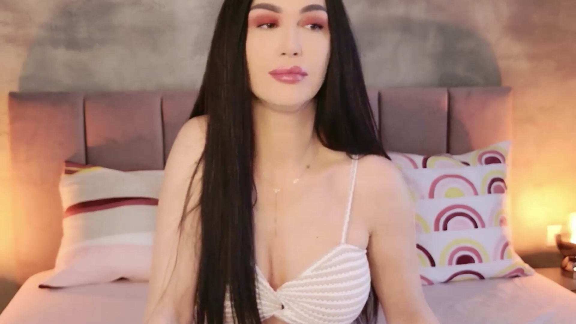 Gallery image thumbnail from Monalise's myfreecams stream on, 04/06/2026, 12:04 image 4 of 20