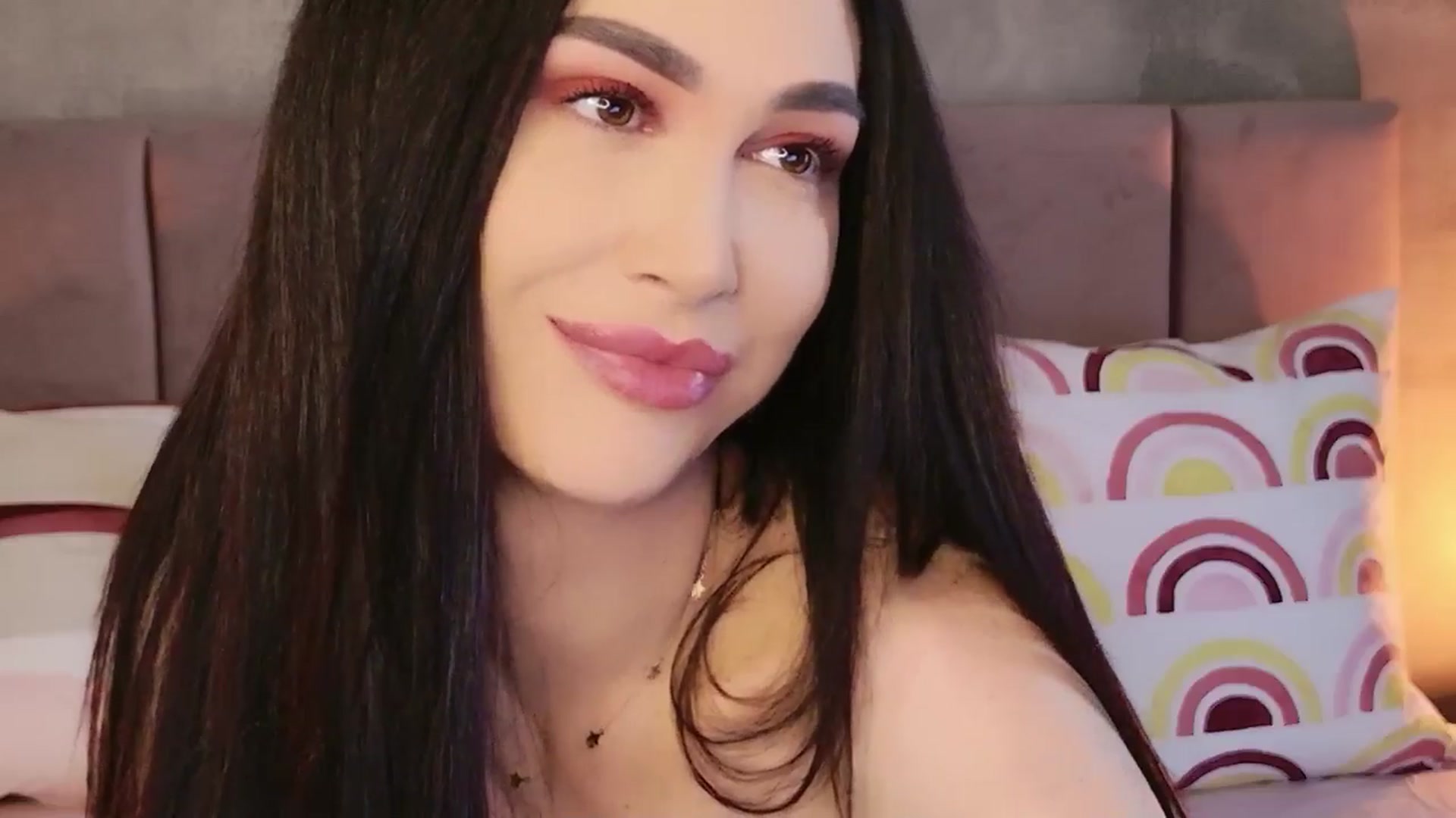 Gallery image thumbnail from Monalise's myfreecams stream on, 04/06/2026, 12:04 image 15 of 20