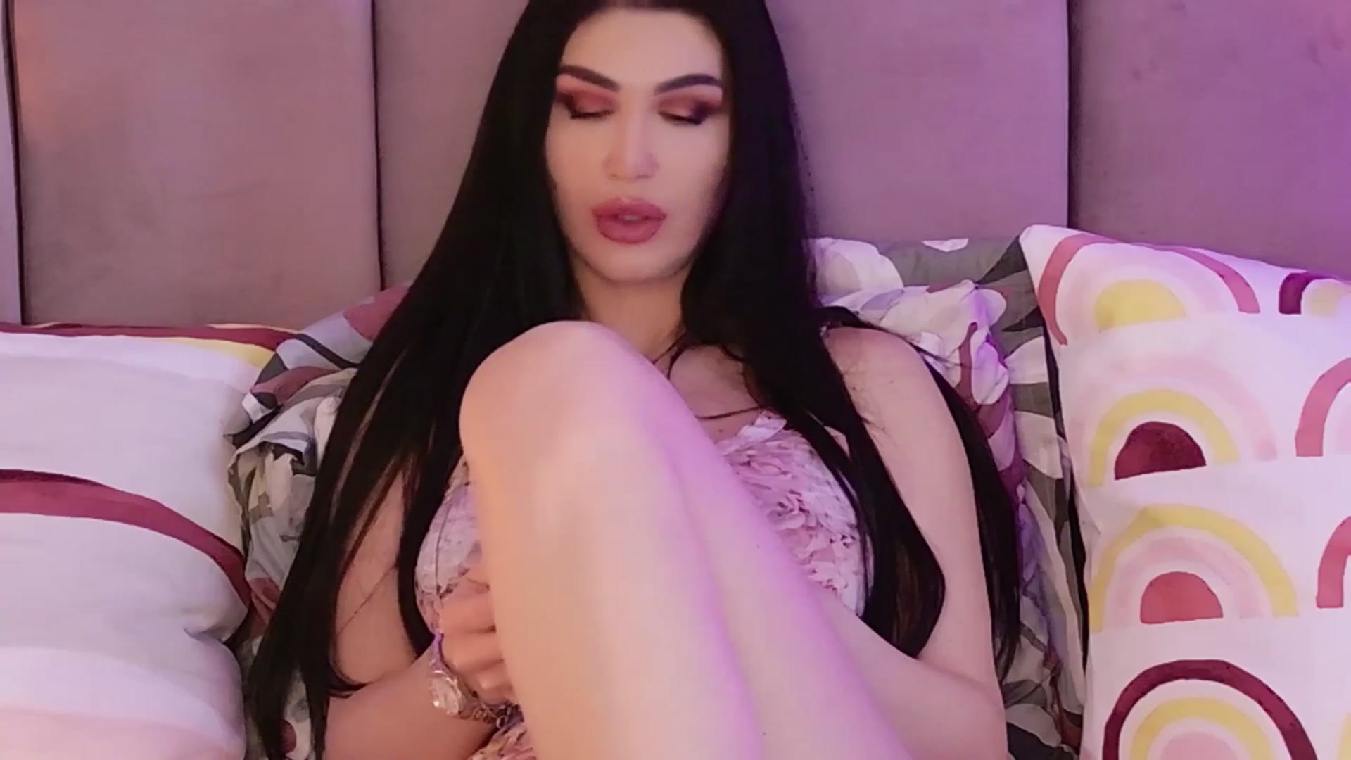 Gallery image thumbnail from Monalise's myfreecams stream on, 04/16/2026, 07:12 image 7 of 20
