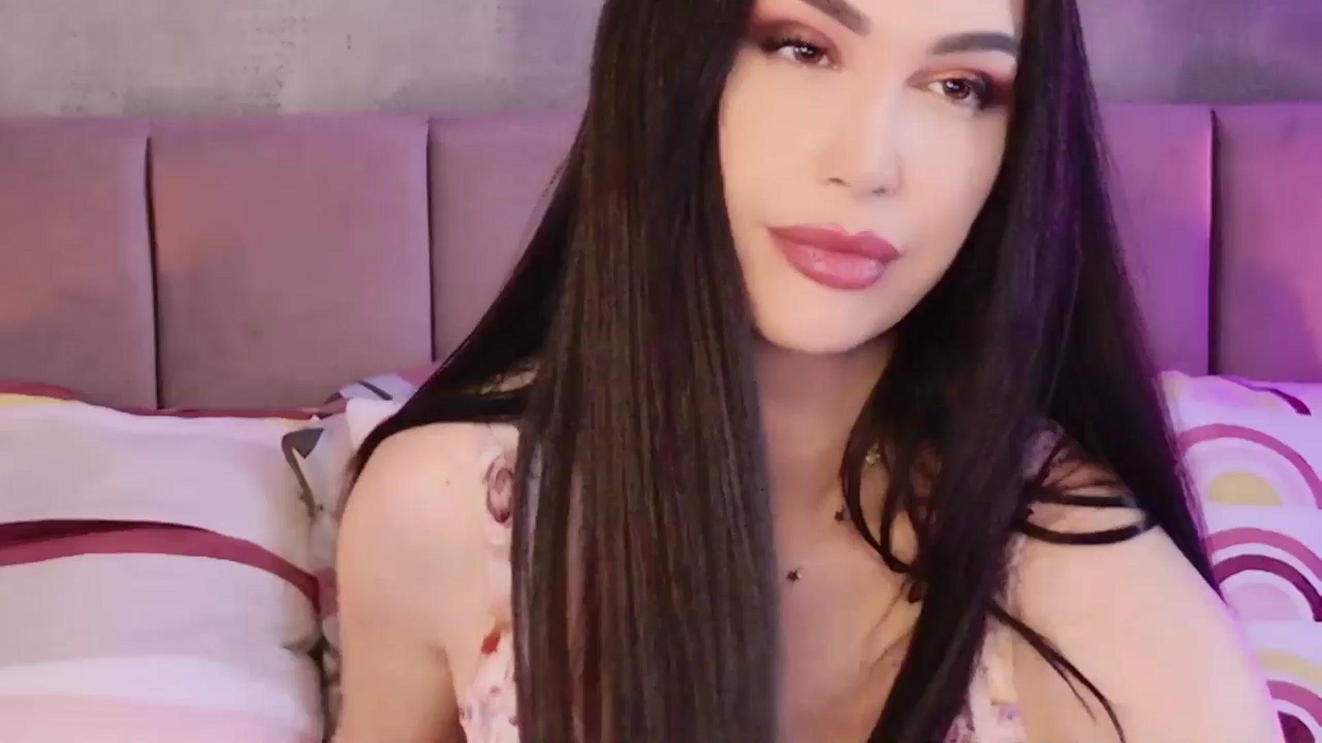 Gallery image thumbnail from Monalise's myfreecams stream on, 04/16/2026, 07:12 image 1 of 20
